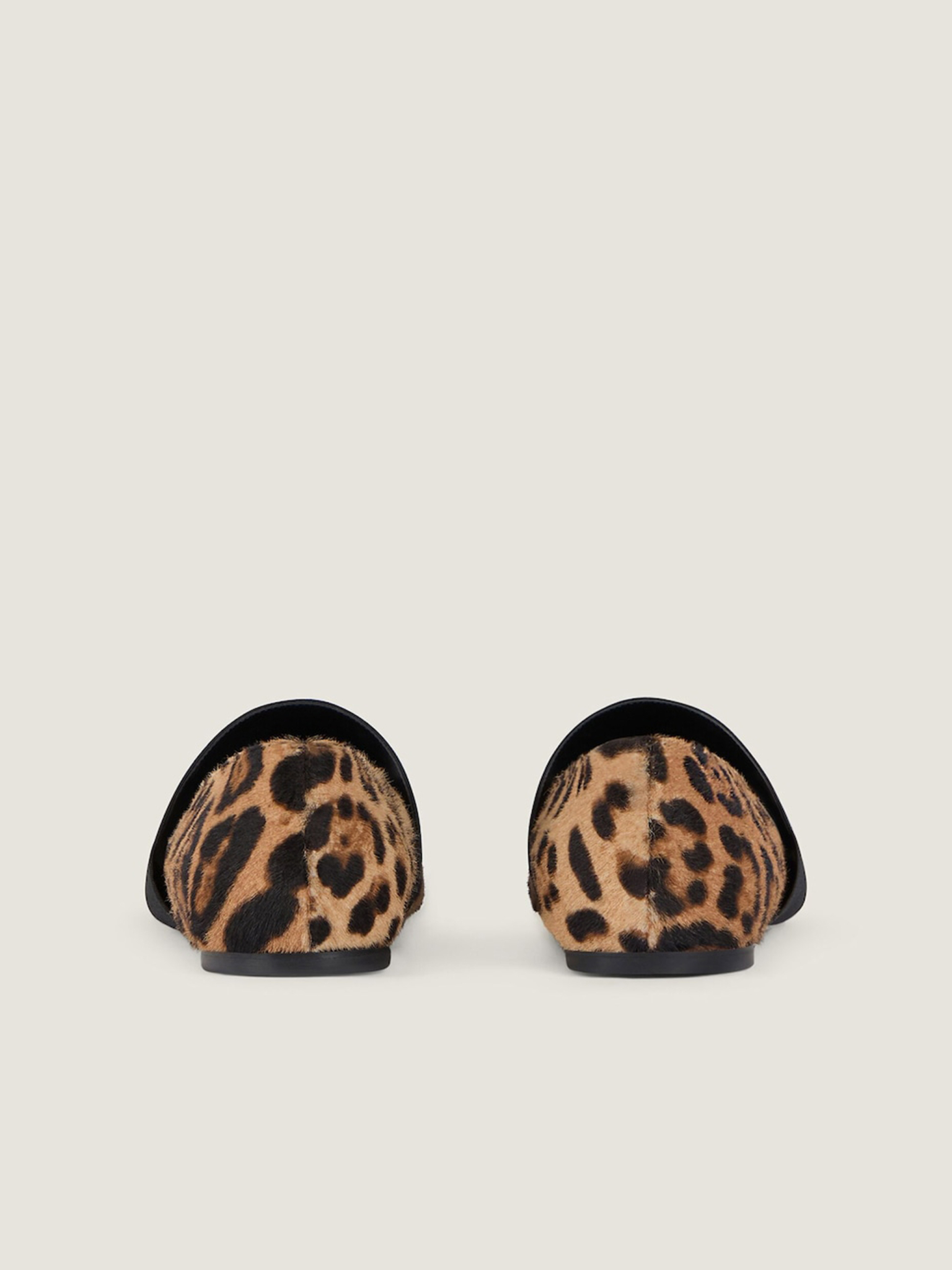 [Givenchy] Flat shoes SS26 BE5010E2FY007