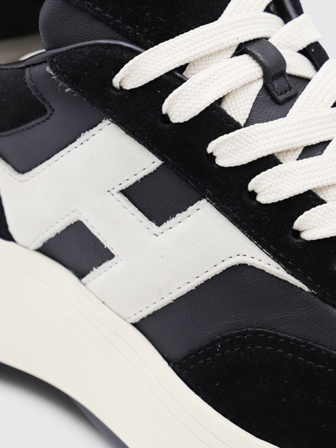 [Hogan] Sneakers FW26 HXW6690FR30UHG 1023