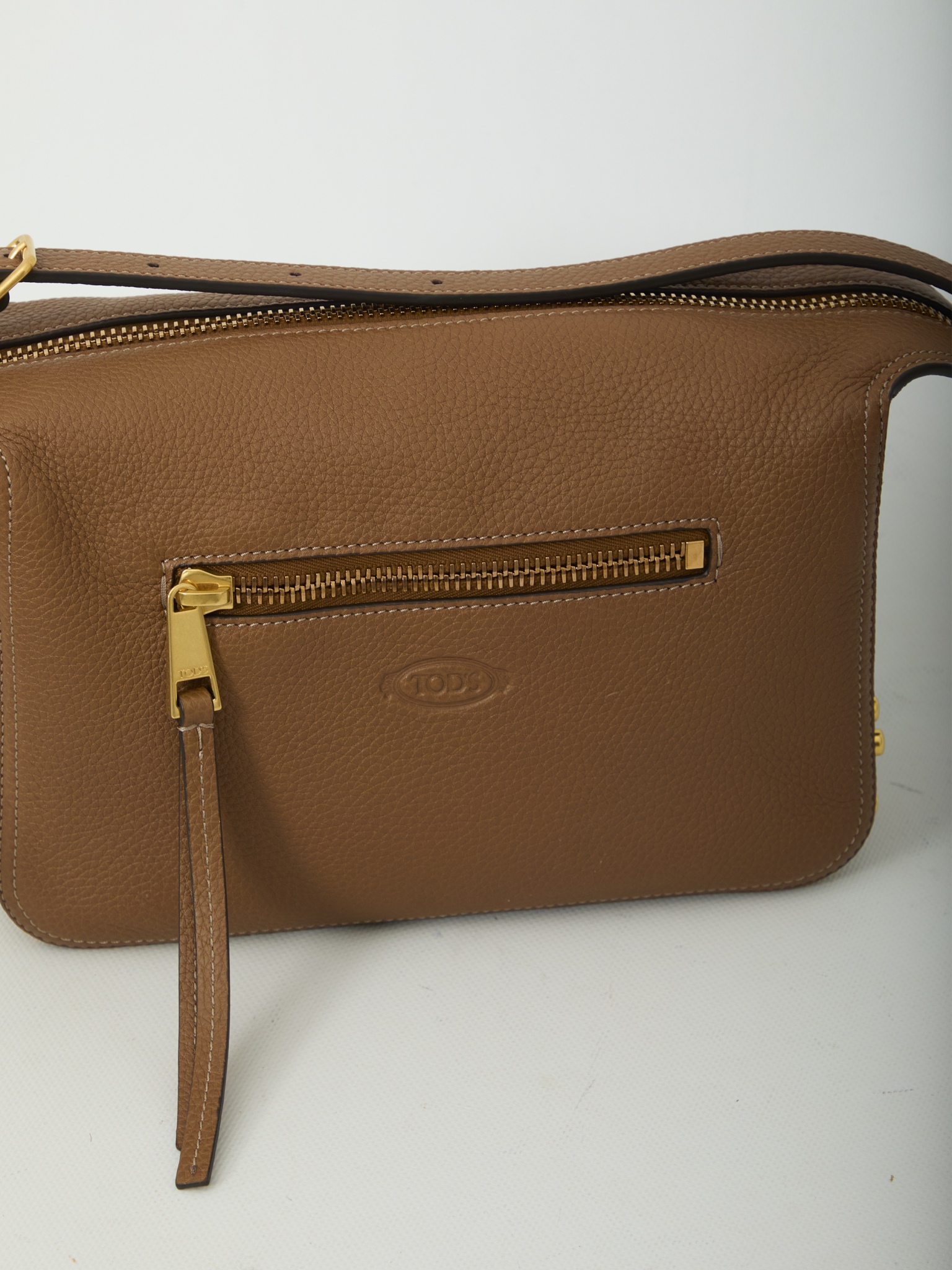 [Tod's] Cross body bag FW26 XBWGMTH0100_VRO_S600