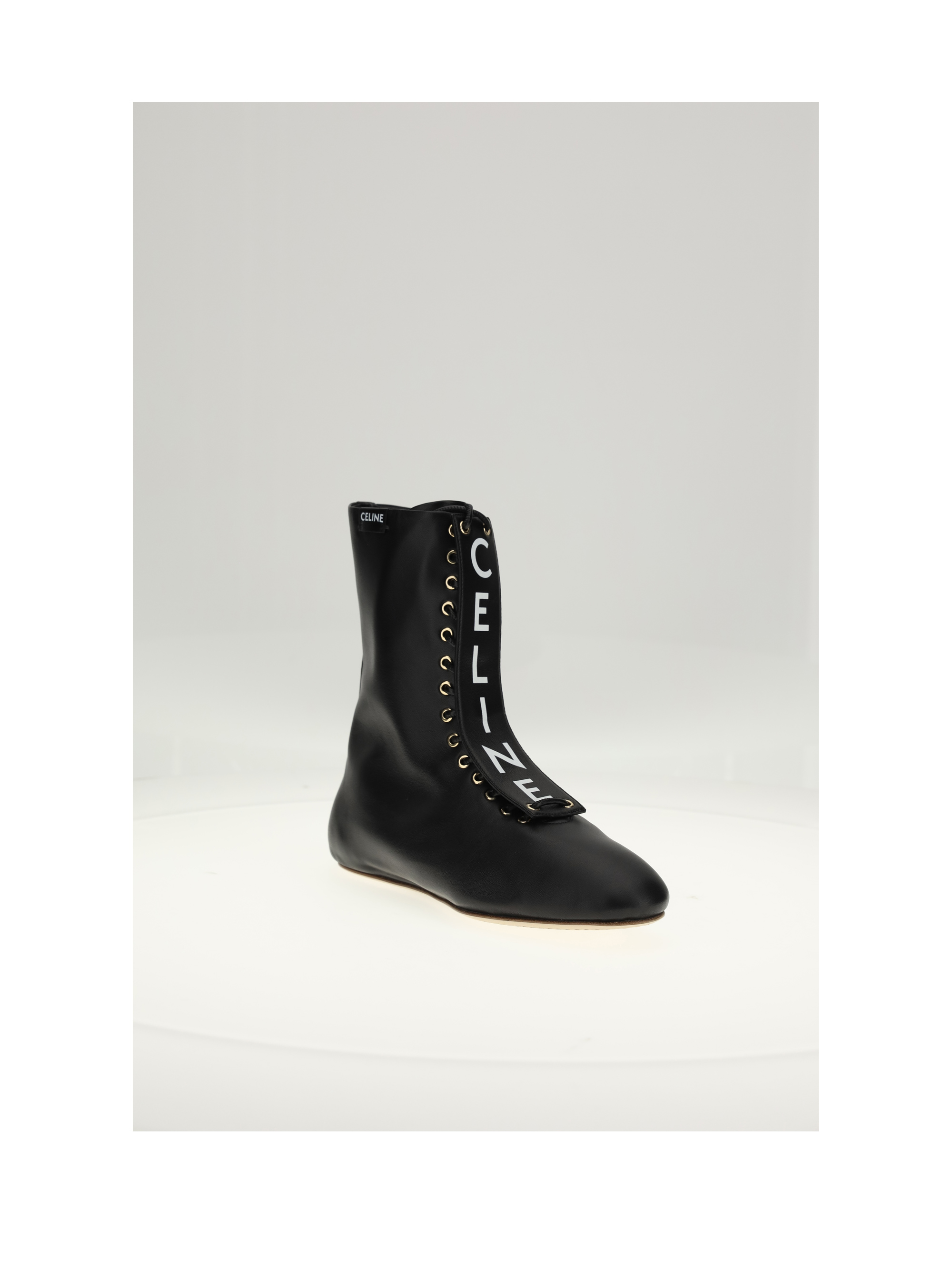LACE-UP BOOT 05