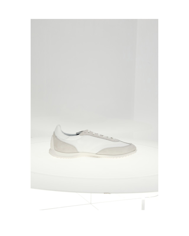 LOW LACE-UP SNEAKER W/ TRIOMPH