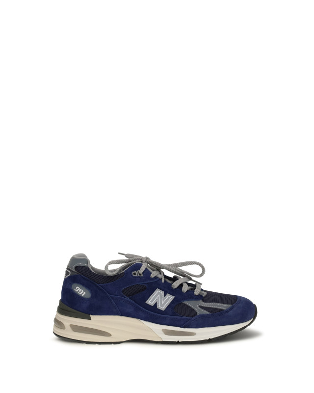 991v2 Sneakers