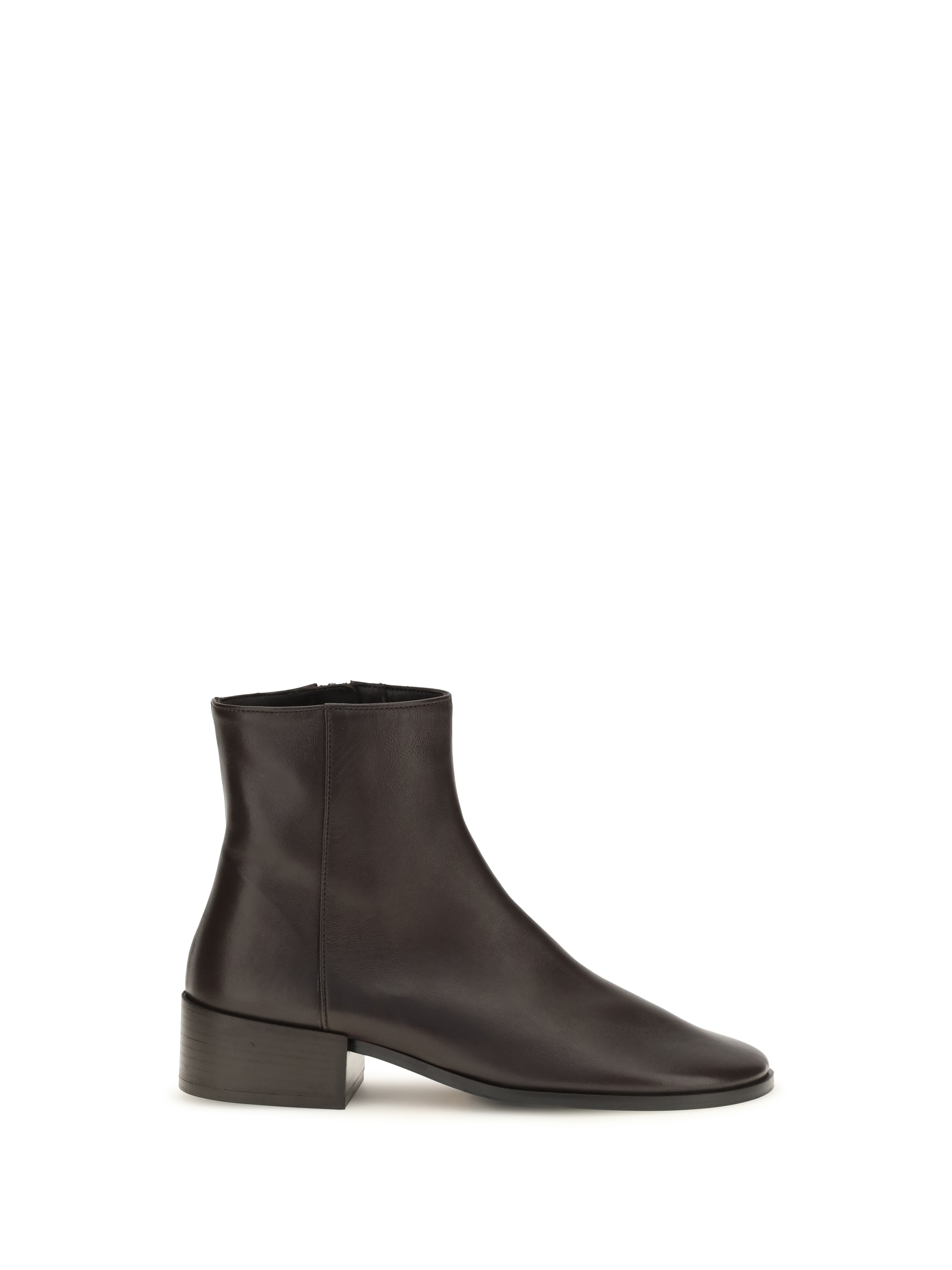 Riv02-river Boot
