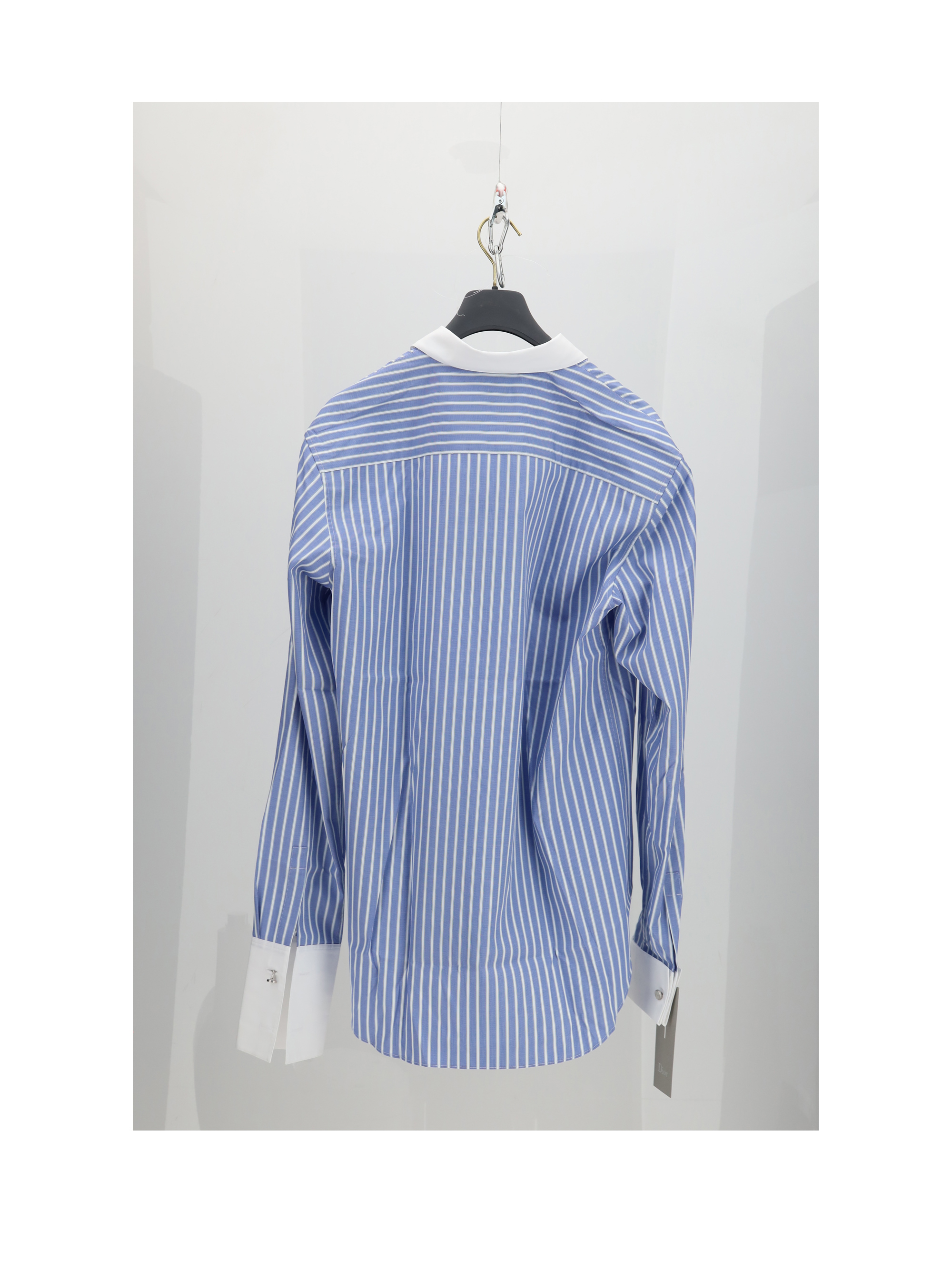 SHIRT MUST BUY LOOK 1