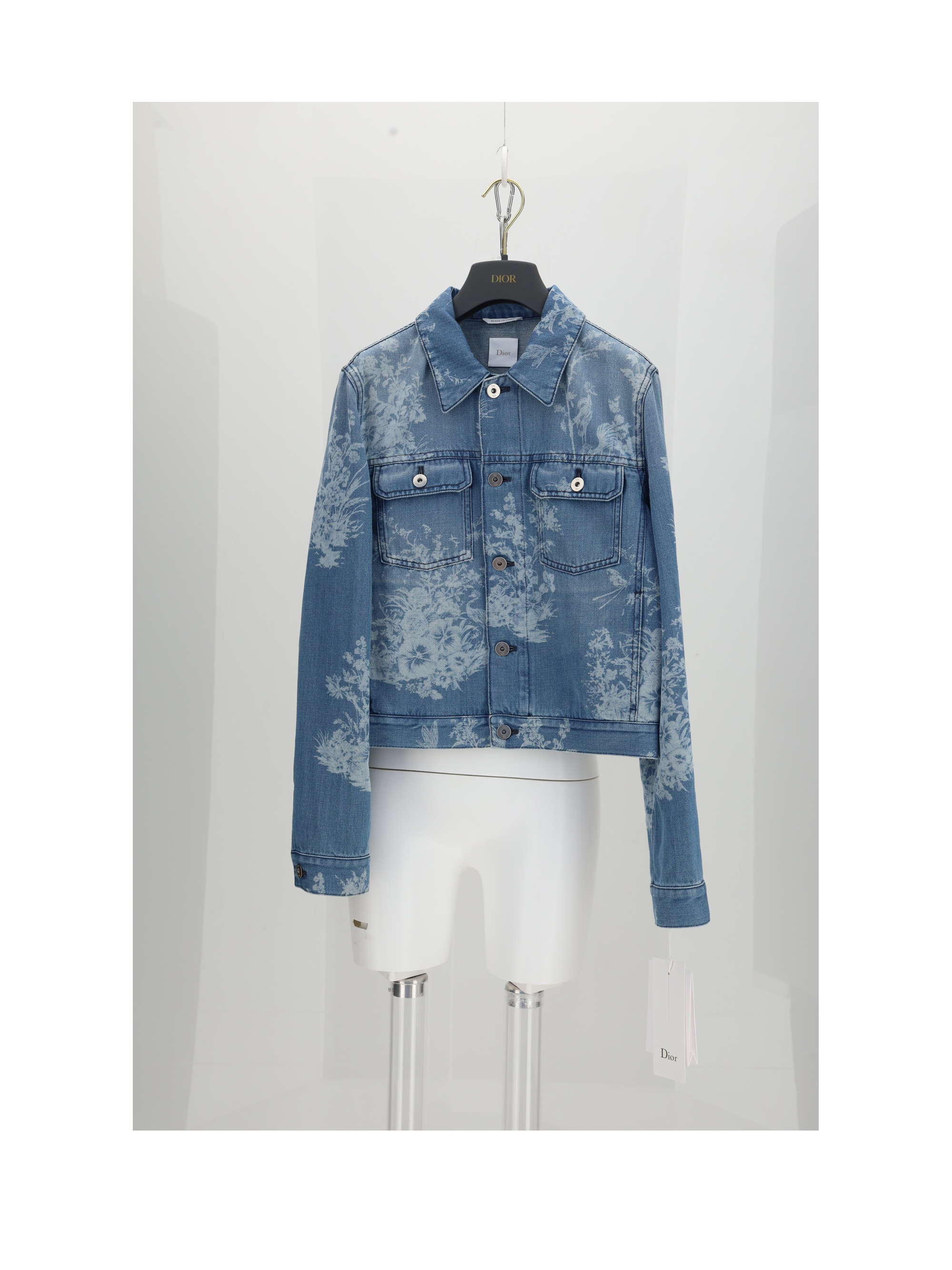 DENIM JACKET