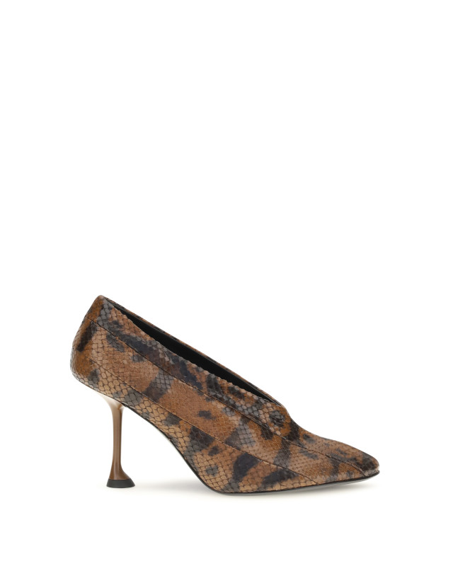 Tee Pieced python-print Pumps