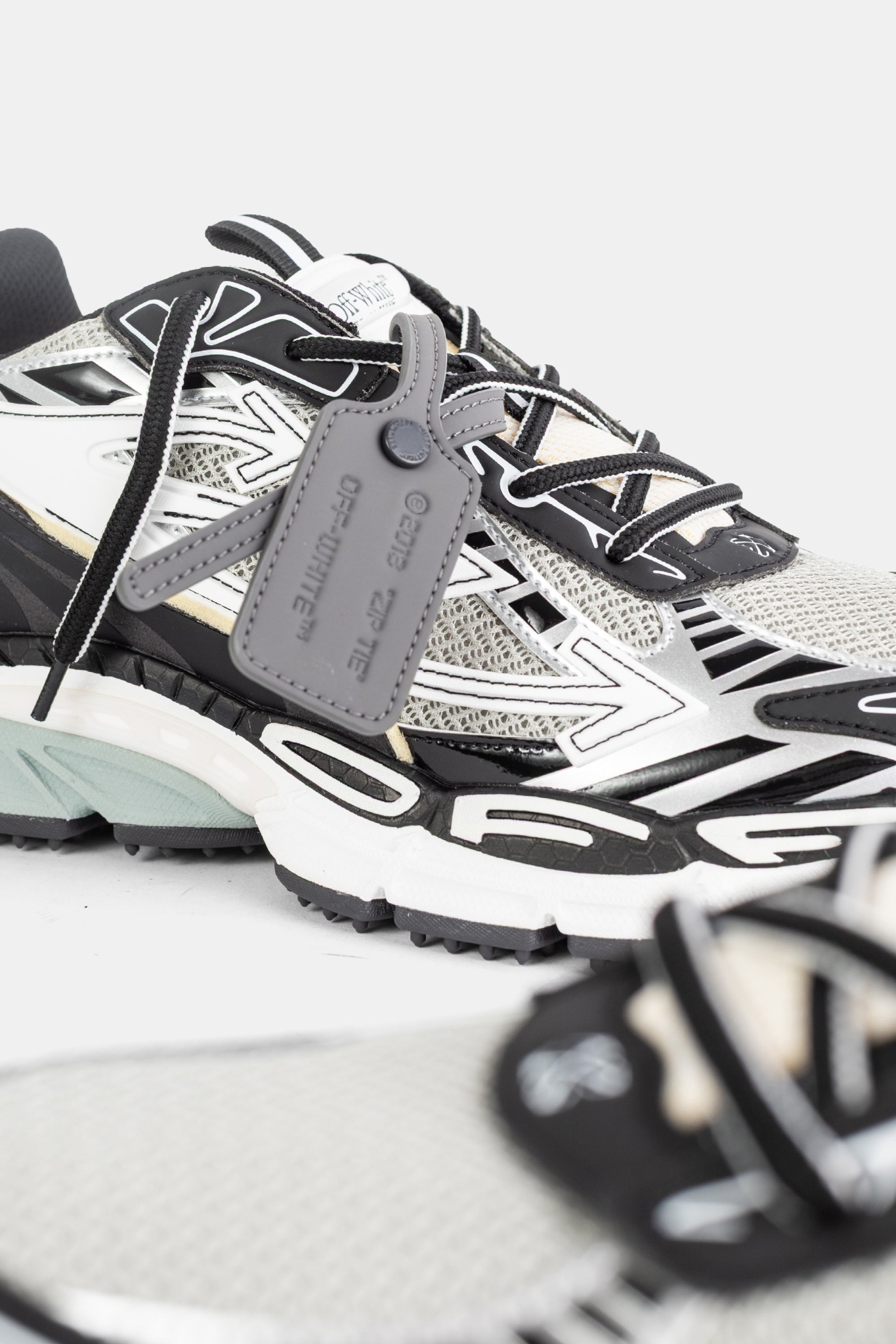 [Off-White] Sneakers FW26 M295C9F001