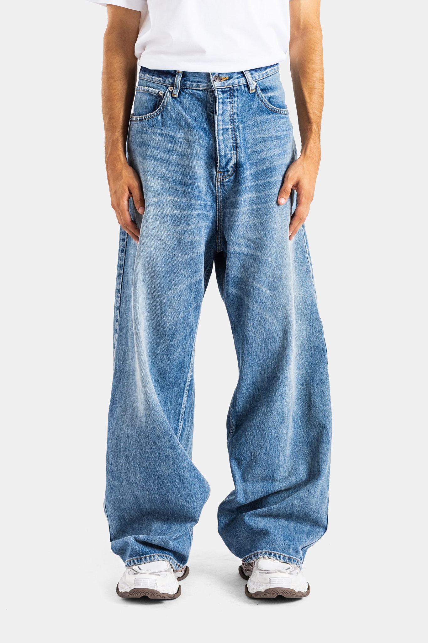 [Balenciaga] Jeans FW26 745213-TDW14