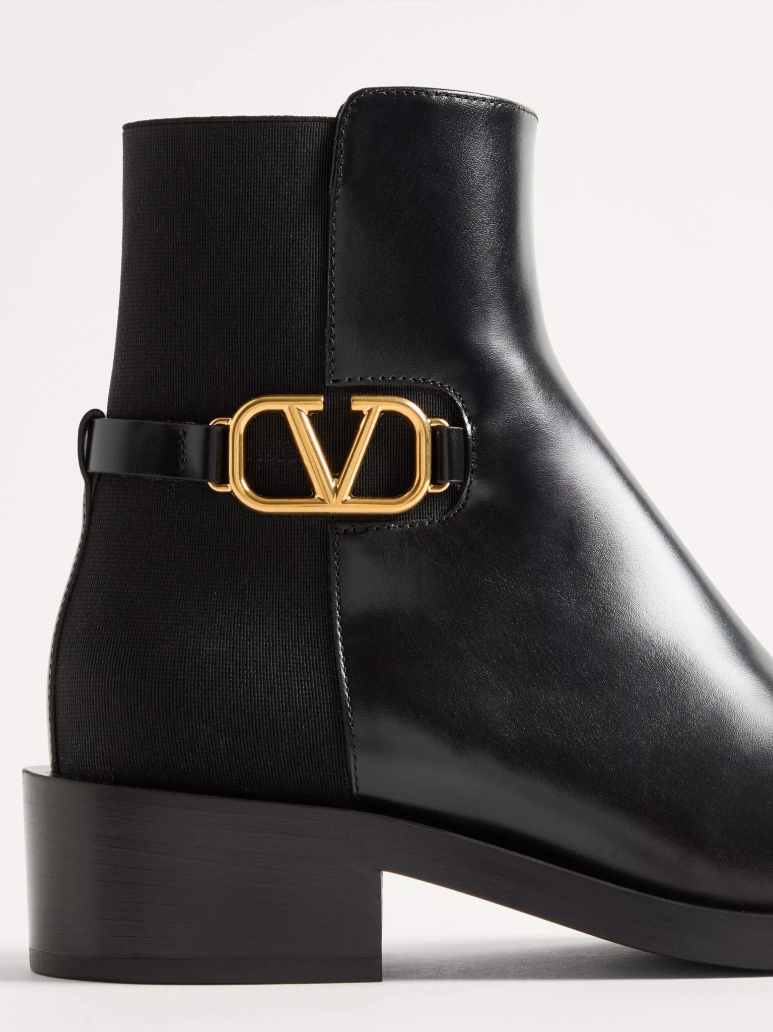 [Valentino] Boots SS26 ZW2S0CT1PYH