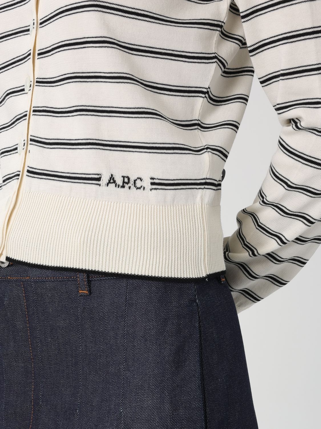 [A.P.C.] Cardigan SS26 COHLPF22320 TAT