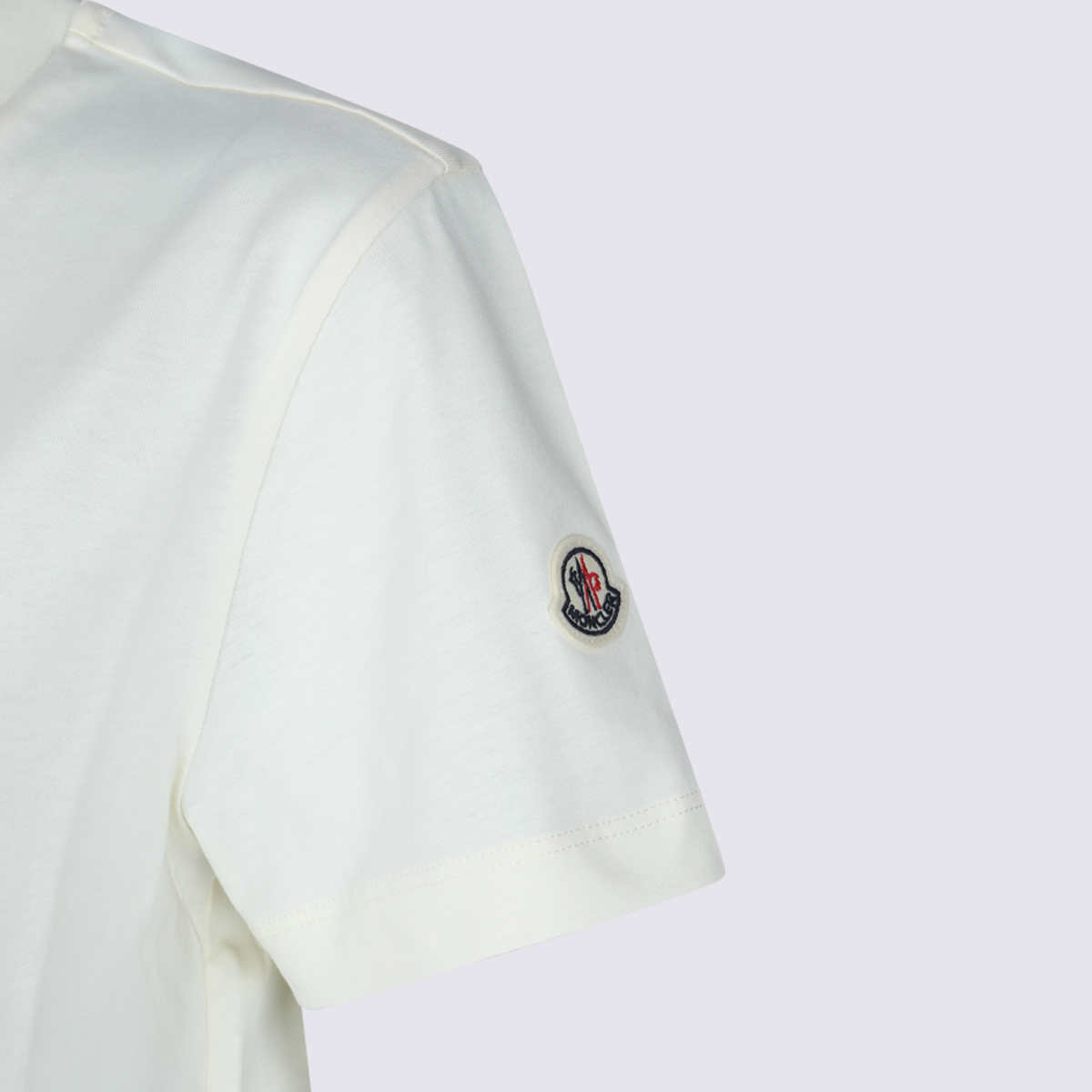 [Moncler] T-shirts Short Sleeve FW26 L20938C0002189AUO037