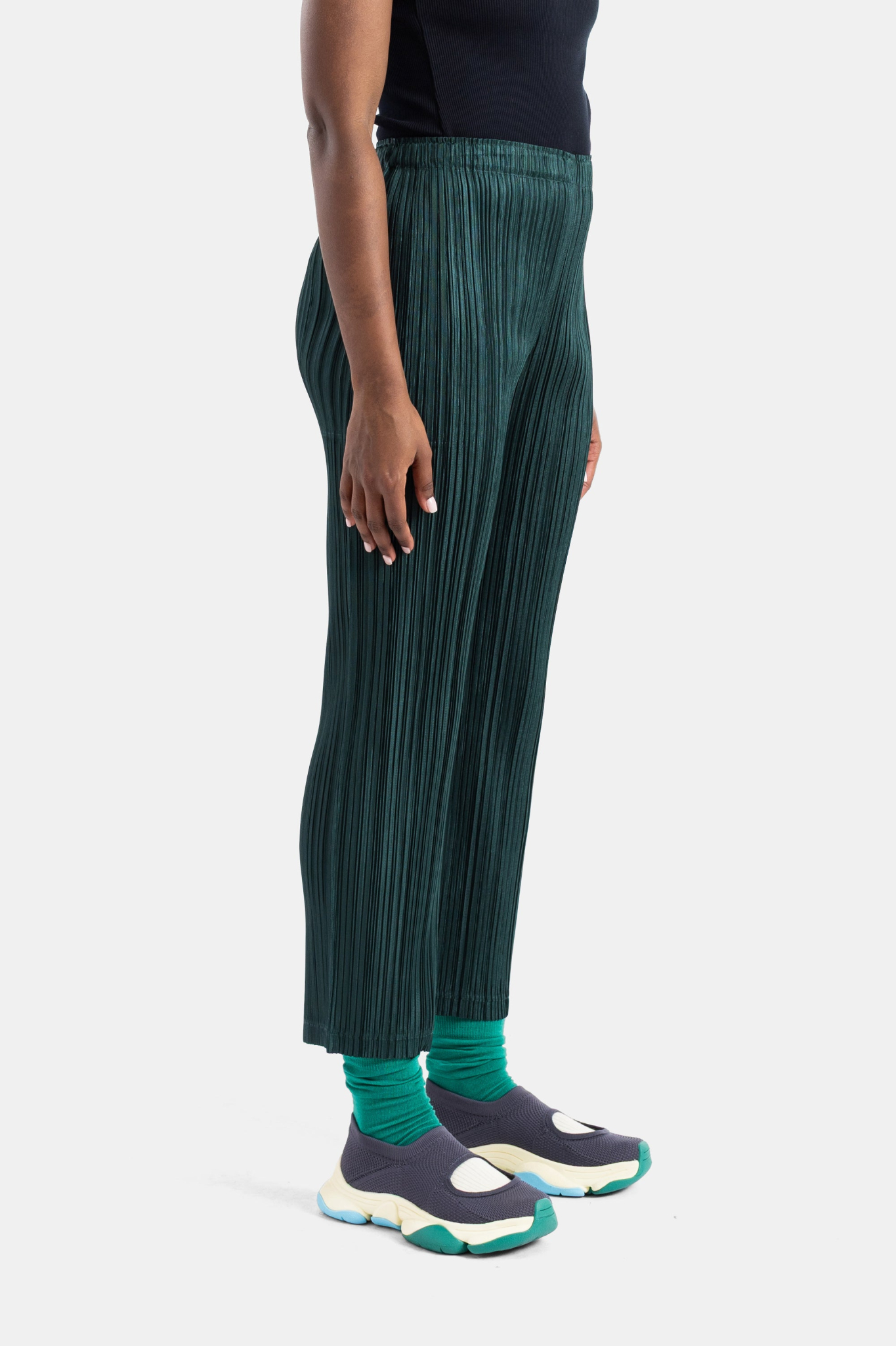 [PLEATS PLEASE ISSEY MIYAKE] Trousers SS26 PP66JF381