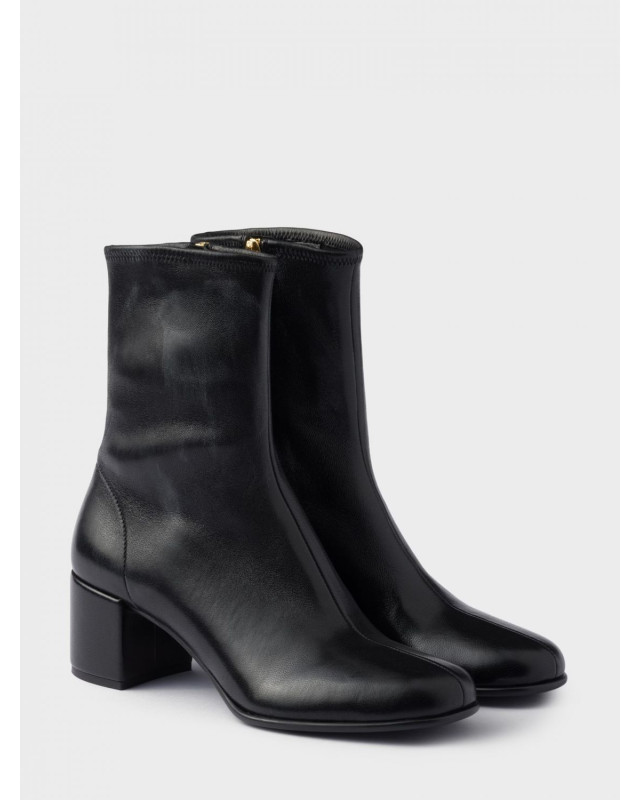 [Prada] Boots FW26 1U233OL68 F0002