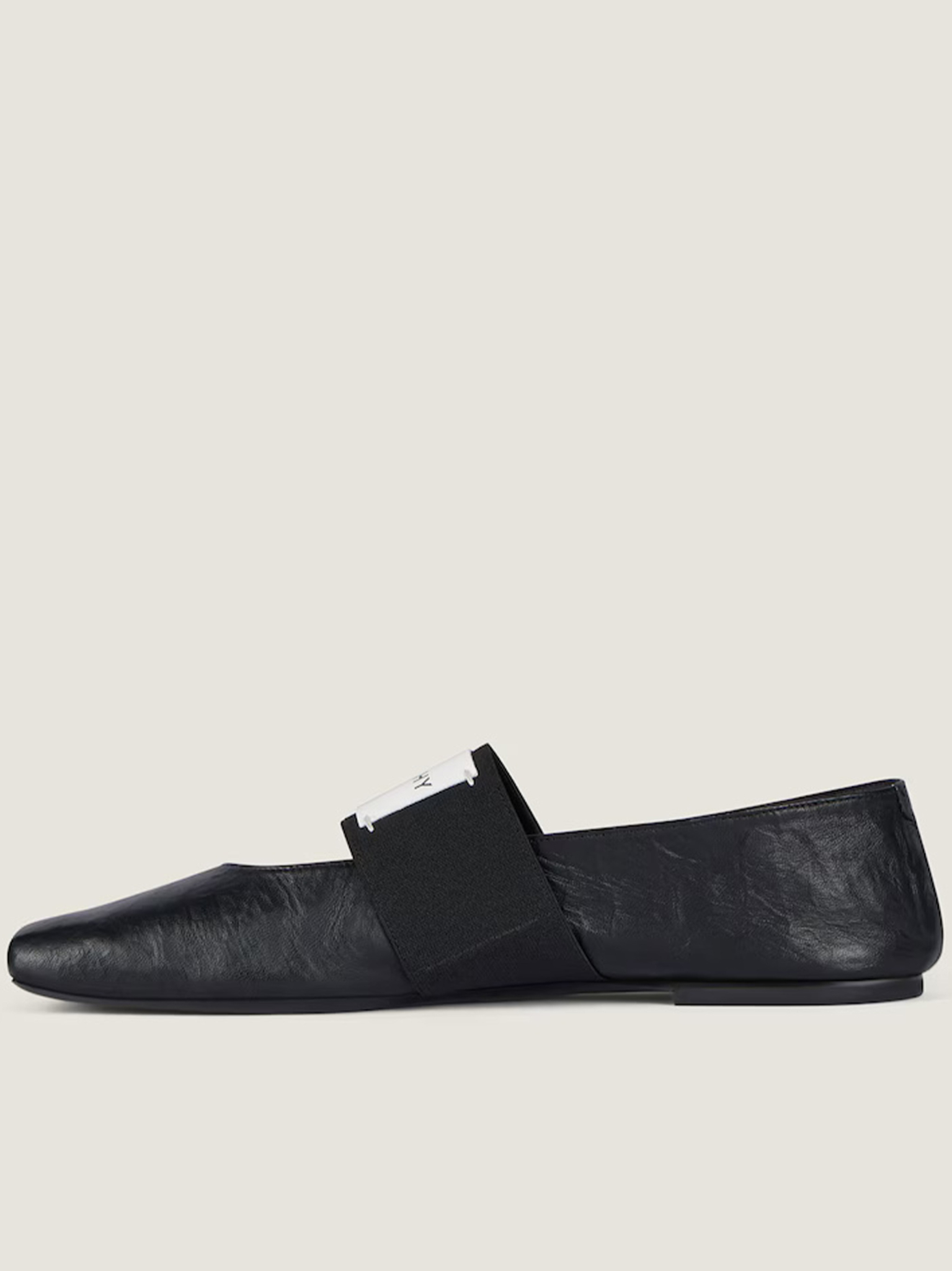 [Givenchy] Flat shoes FW26 BE5010E2FX