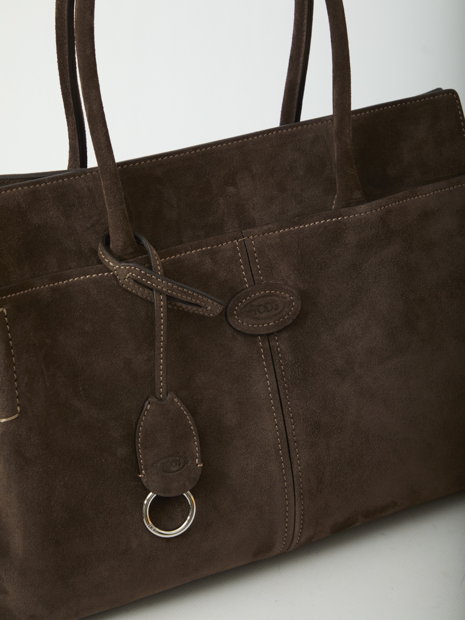 [Tod's] Shoulder bag FW26 XBWDBKA0300_P3A_S808