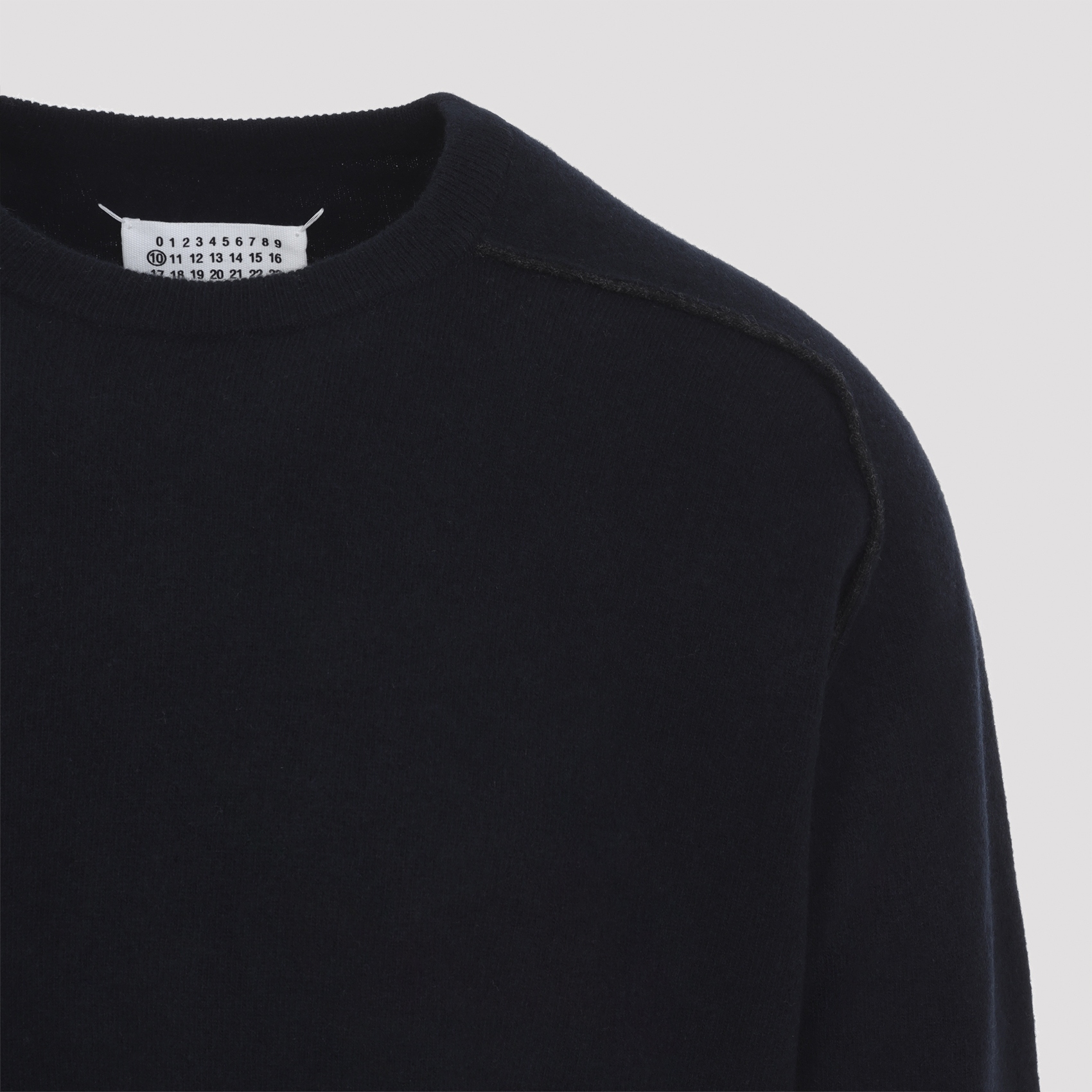 [Maison Margiela] Knitwear FW26 S50HL0070.M13303