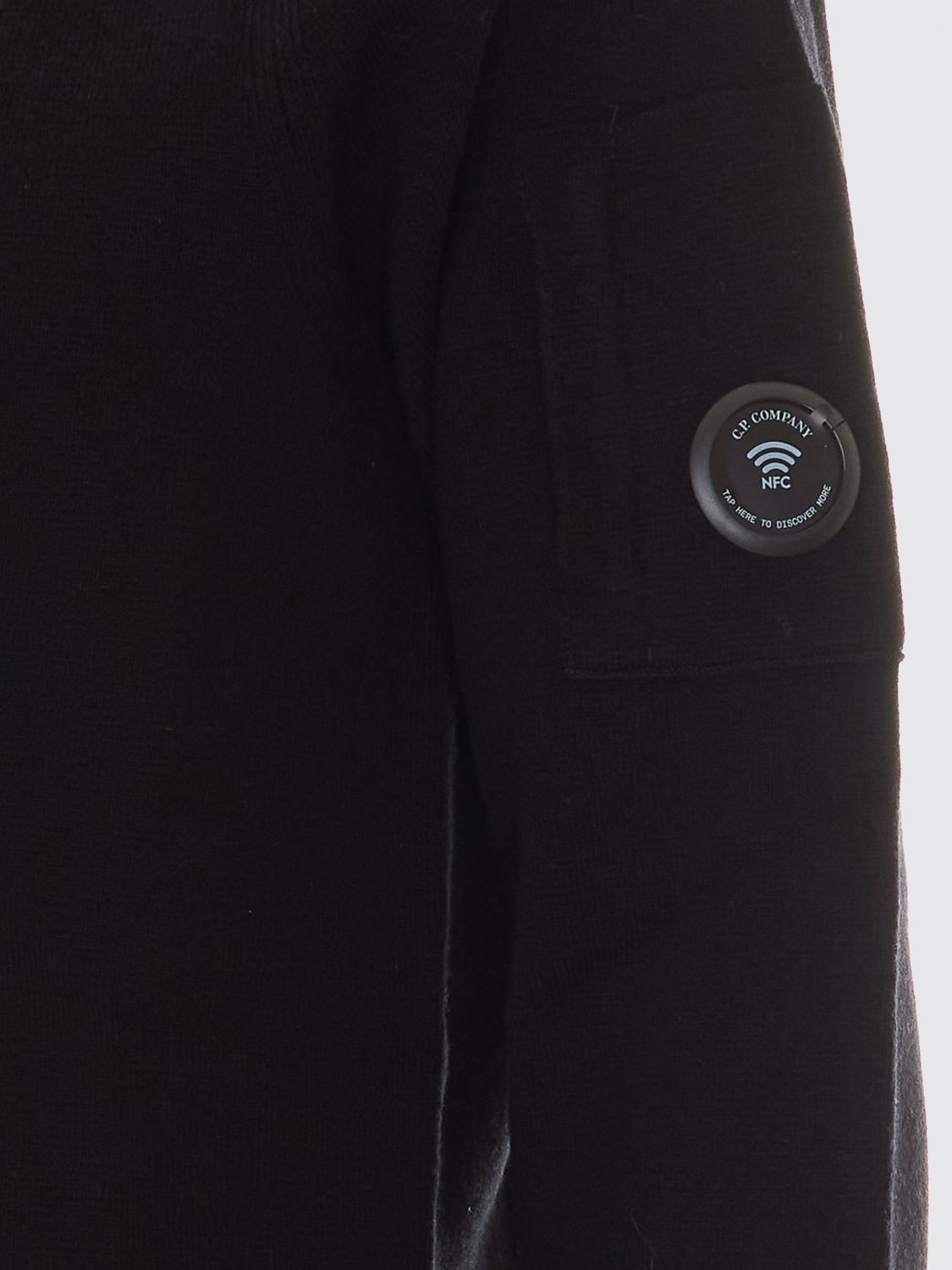 [C.P. Company] Hoodie FW26 21CMKN098A110149A 999
