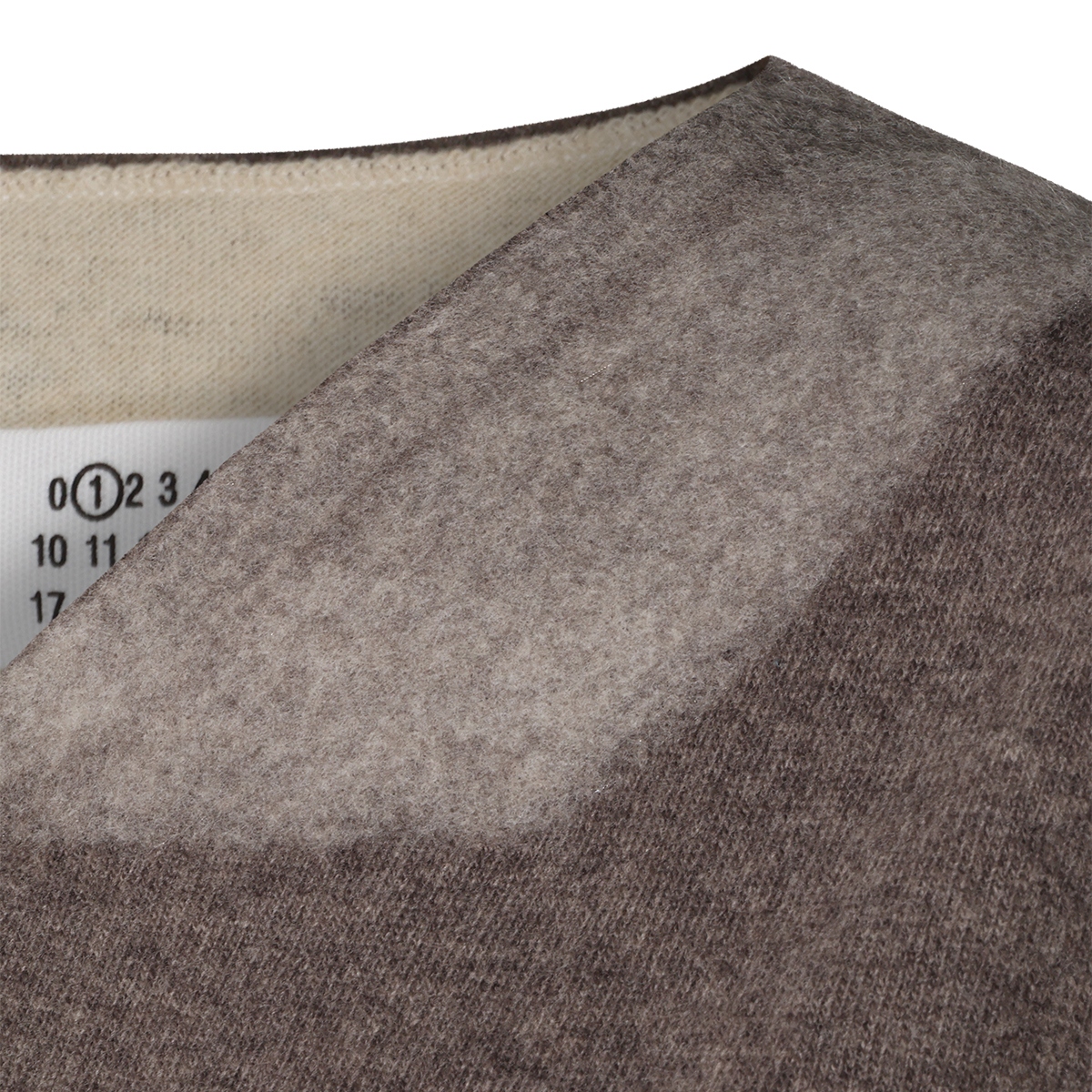 [Maison Margiela] Knitwear FW26 S51TH0096M13304812F