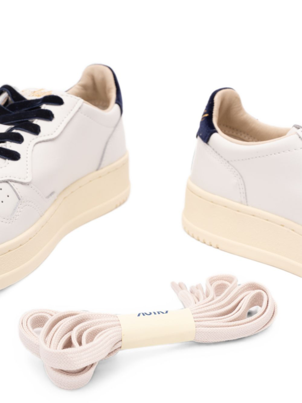 [AUTRY] Sneakers FW26 AULW VZ 02