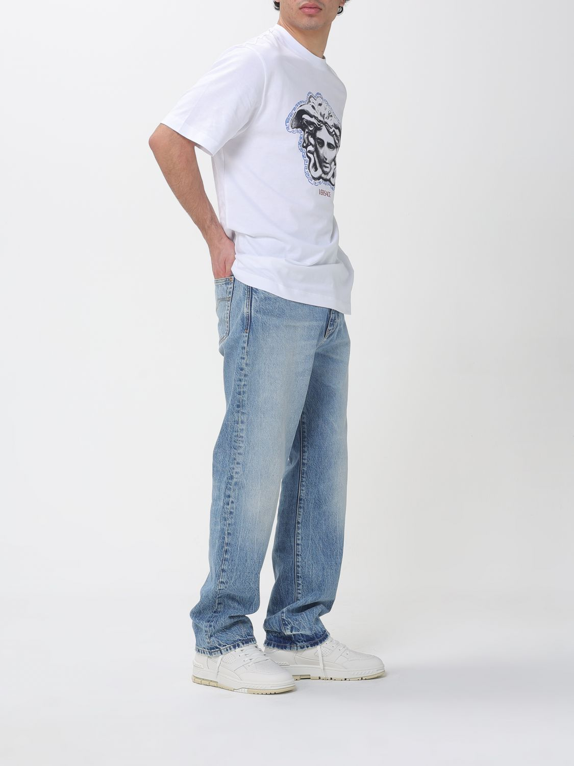 [Versace] T-shirts Short Sleeve SS26 10133021A16753 1W000