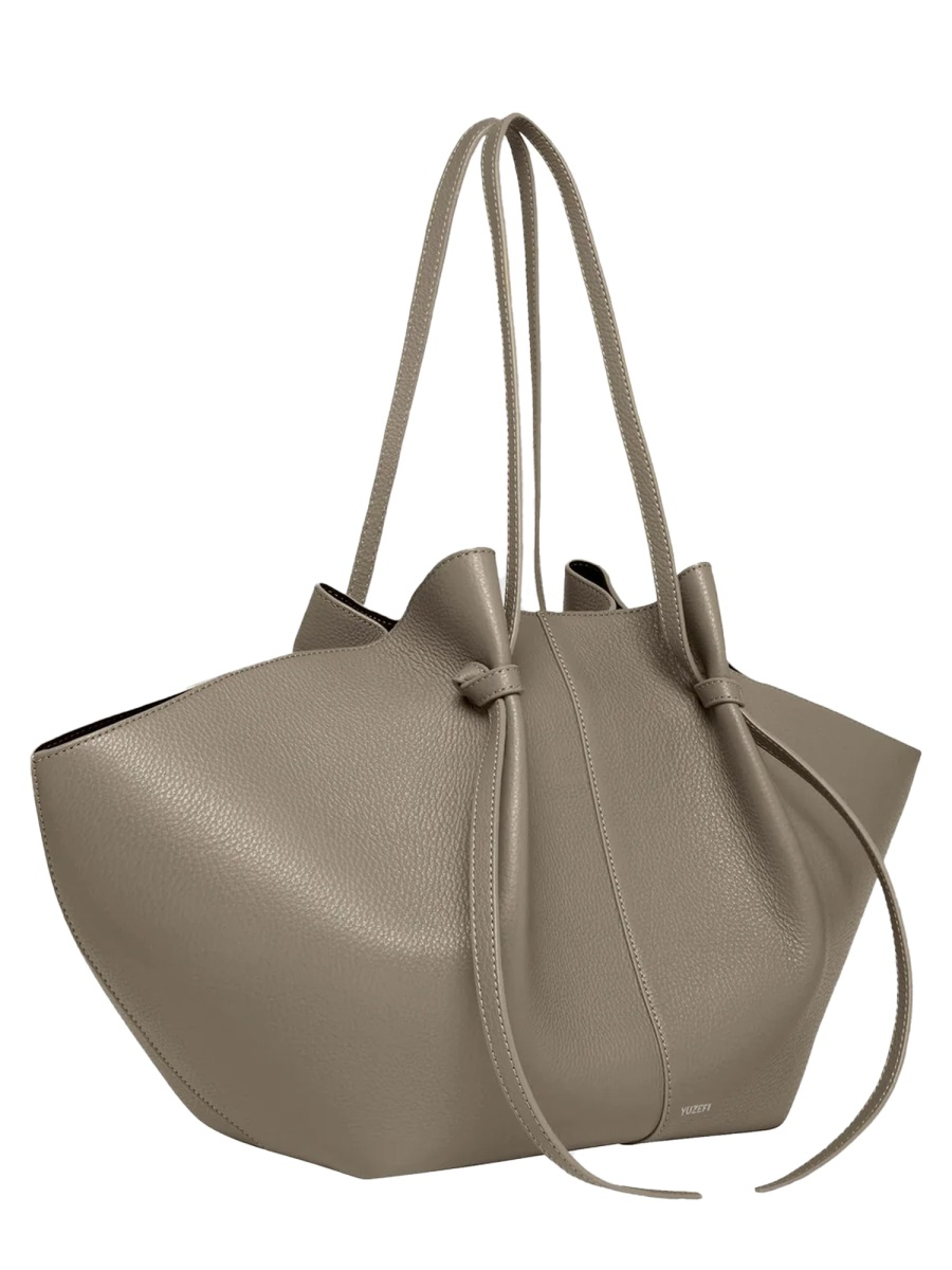 [YUZEFI] Shoulder bag FW26 LARGE-MOCHI-PEBBLE-GRAIN-LEATHER_TAUPE