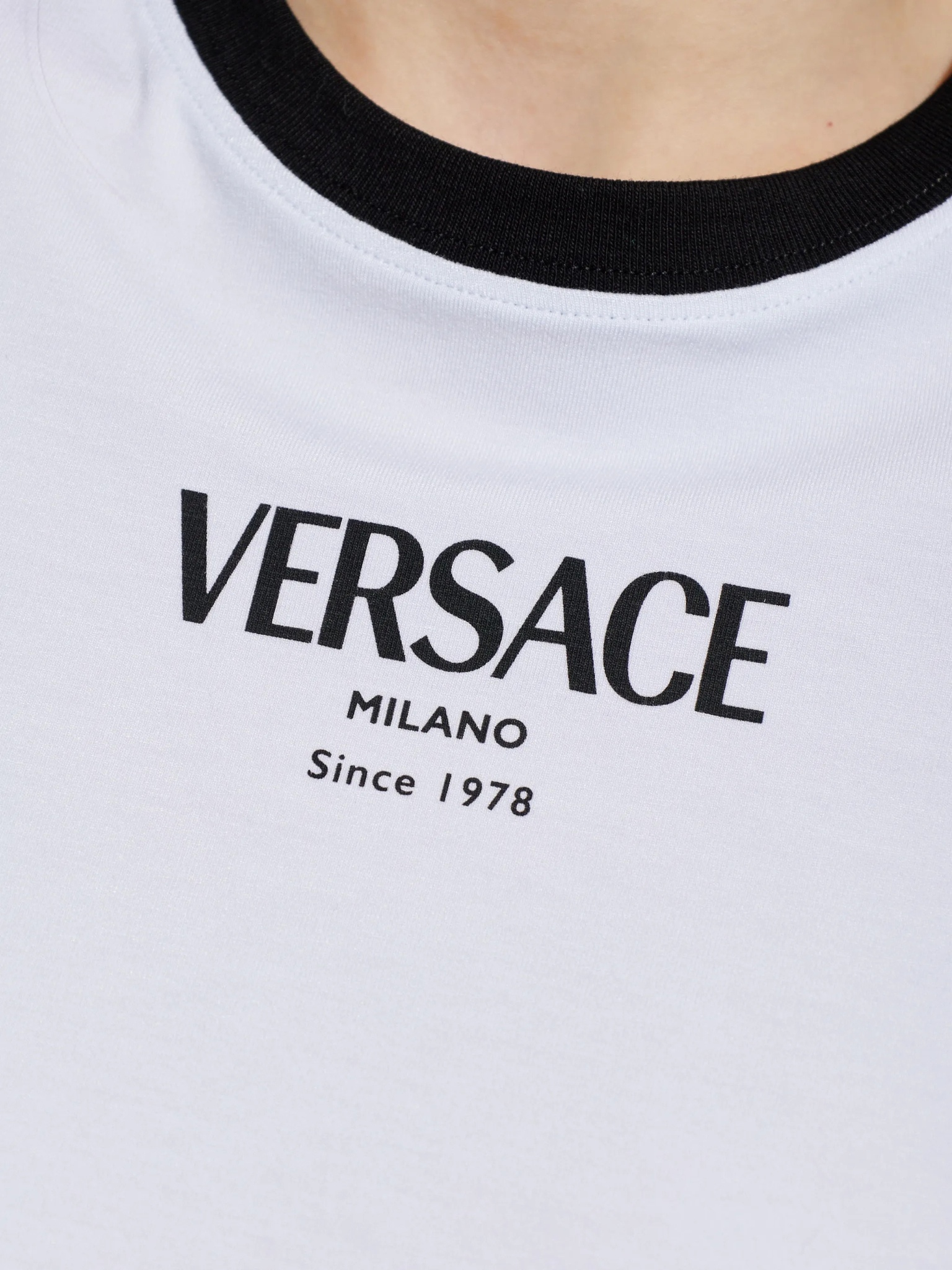 [Versace] T-shirts Short Sleeve SS26 10226561A166852W020