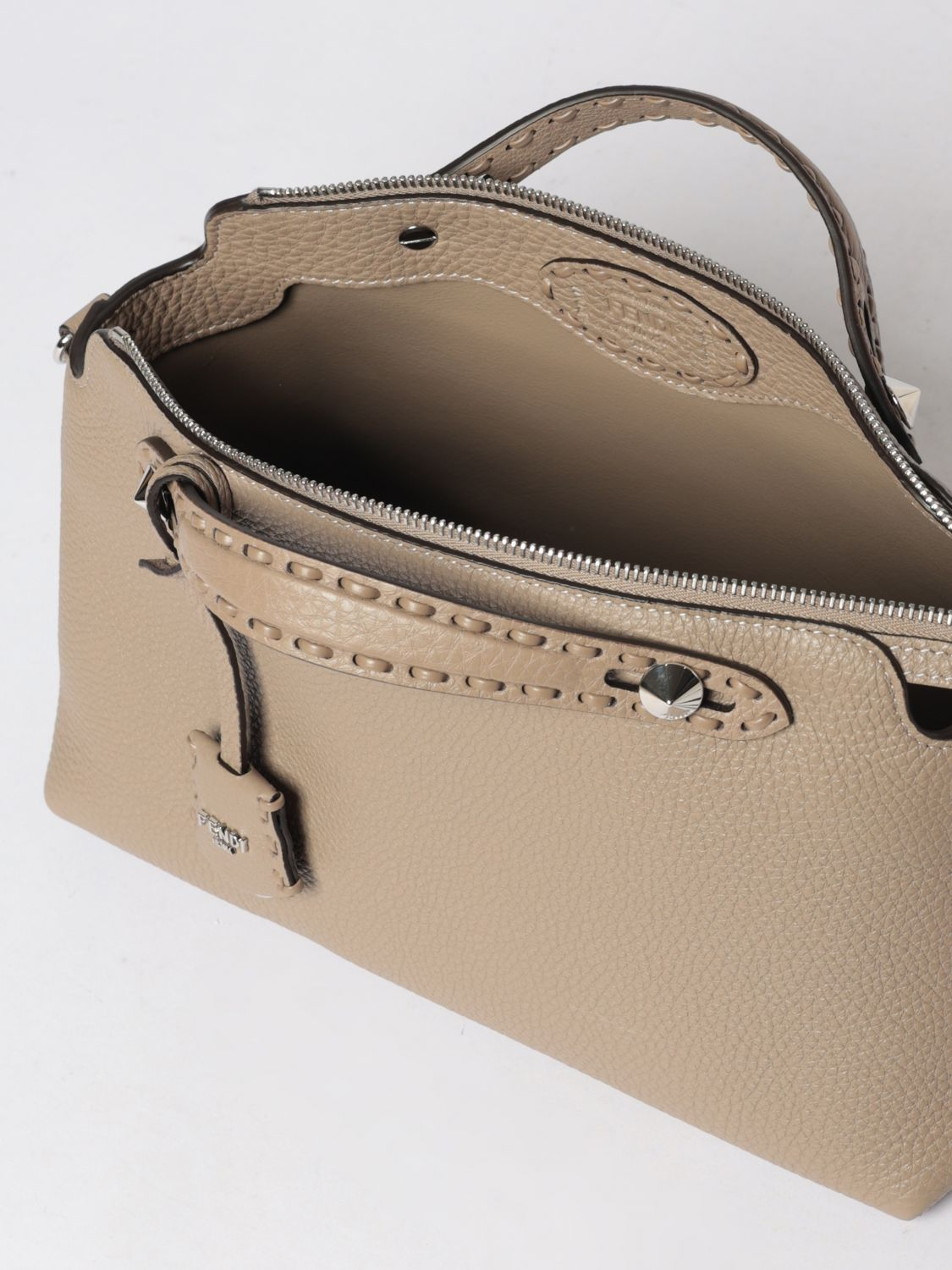 [Fendi] Tote bag SS26 8BL155ASU2 F04Y9