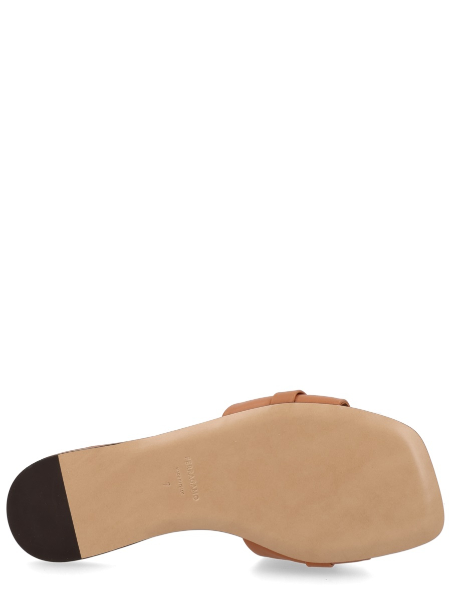 [Ferragamo] Flat shoes SS26 769637_01G997002