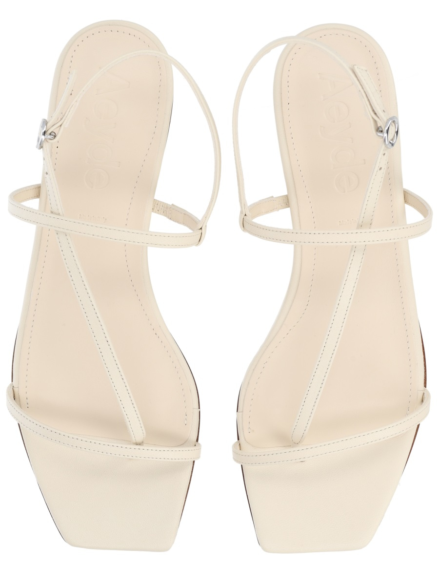 [Aeyde] Sandals SS26 A11-FS-BERS8MFL-0121-100-007_CREAMY