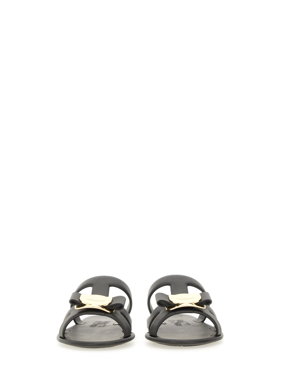 [Ferragamo] Sandals SS26 779972_01J325001