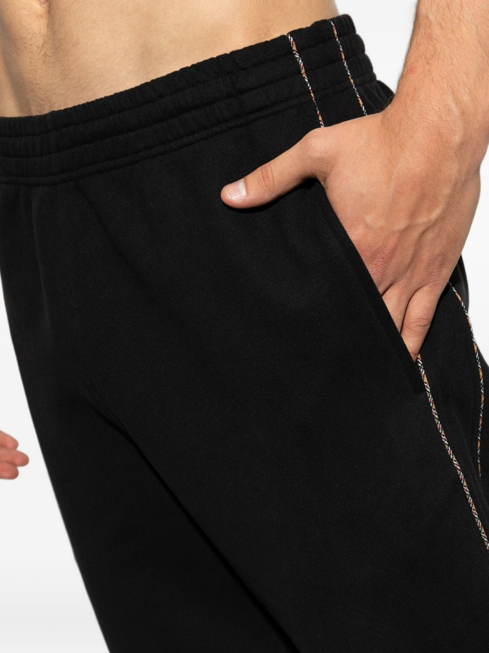 [Burberry] Trousers FW26 8130511A1189