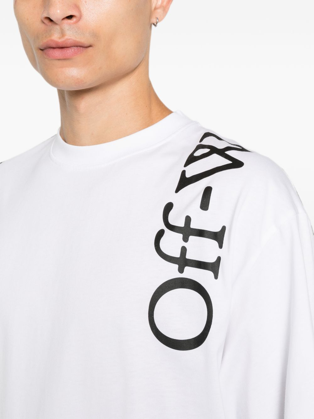 [Off White] T-shirts Short Sleeve FW26 OMAA120F26JER01010