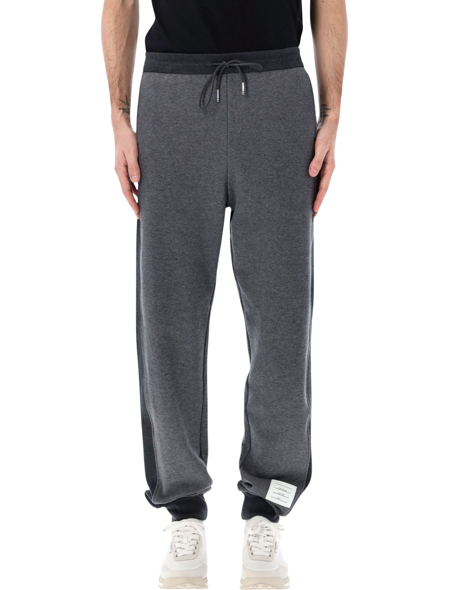 [Thom Browne] Jogger pants SS26 MJQ213A03037025