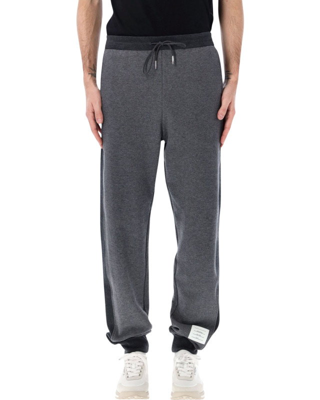 [Thom Browne] Jogger pants SS26 MJQ213A03037025