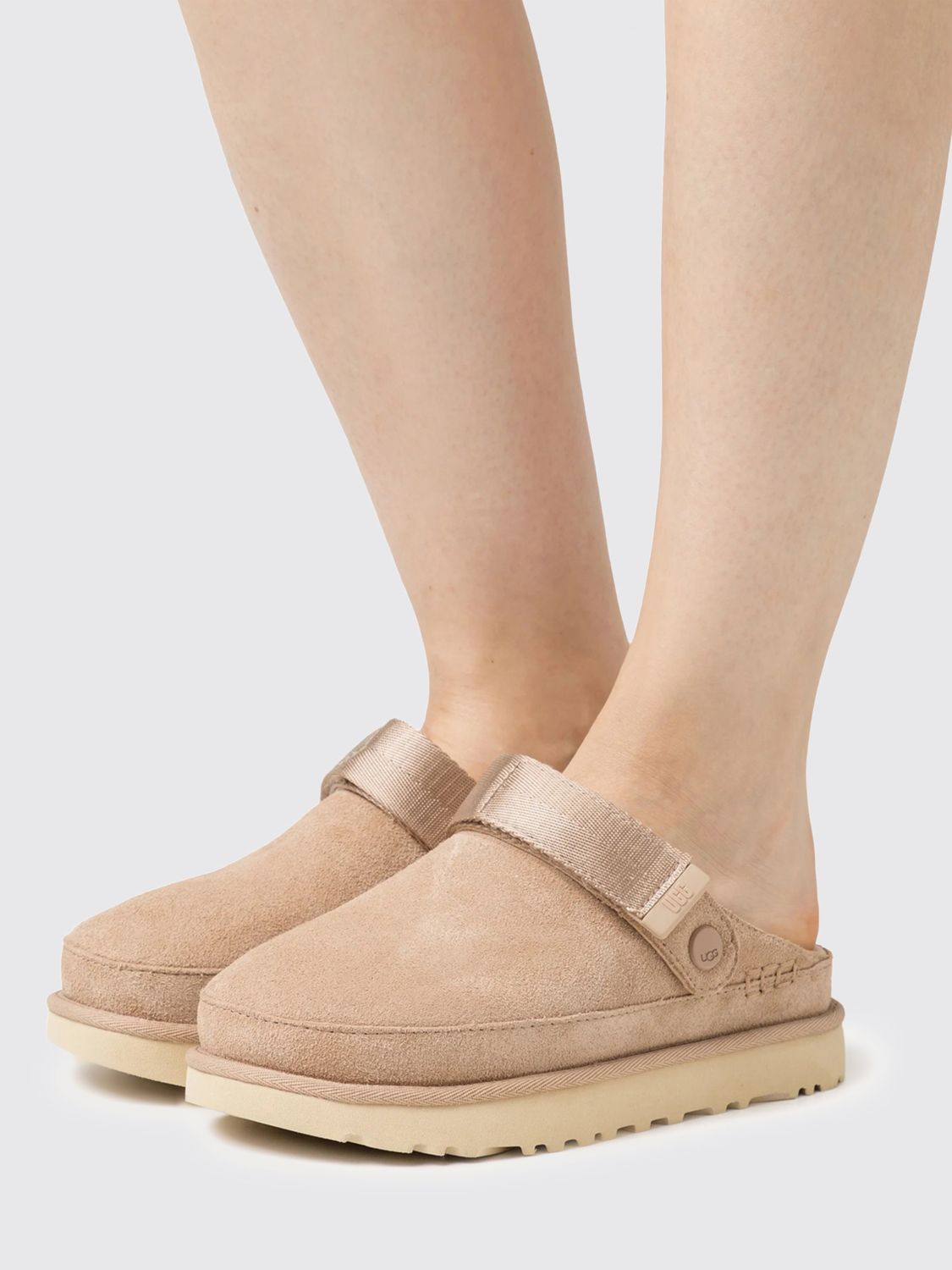 [UGG] Flat shoes SS26 1138252 SAN