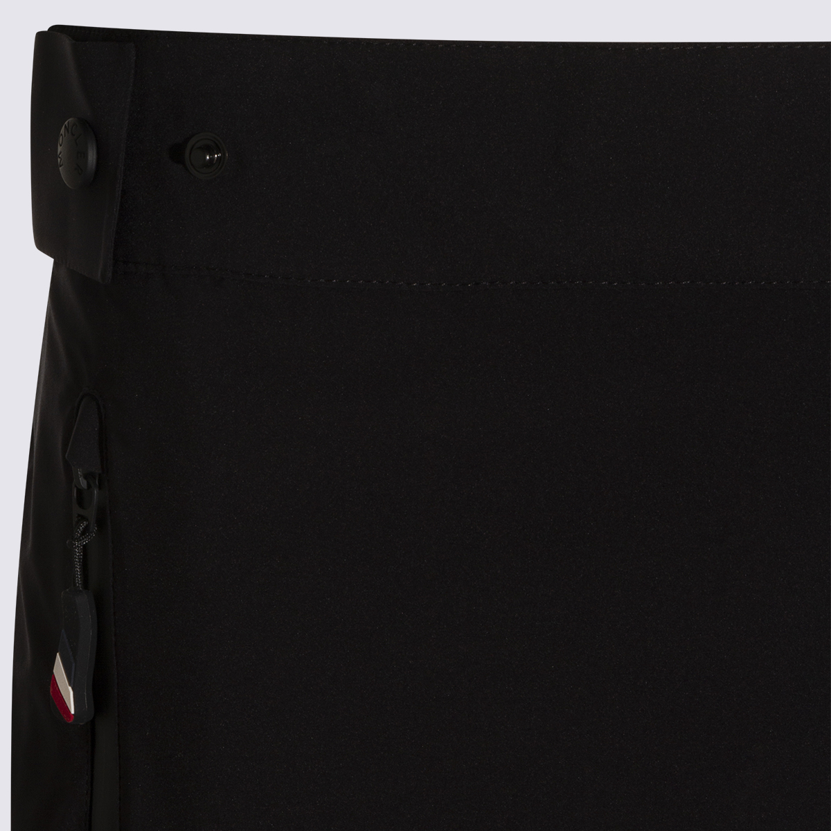 [Moncler] Trousers SS26 L10972A000035987M999