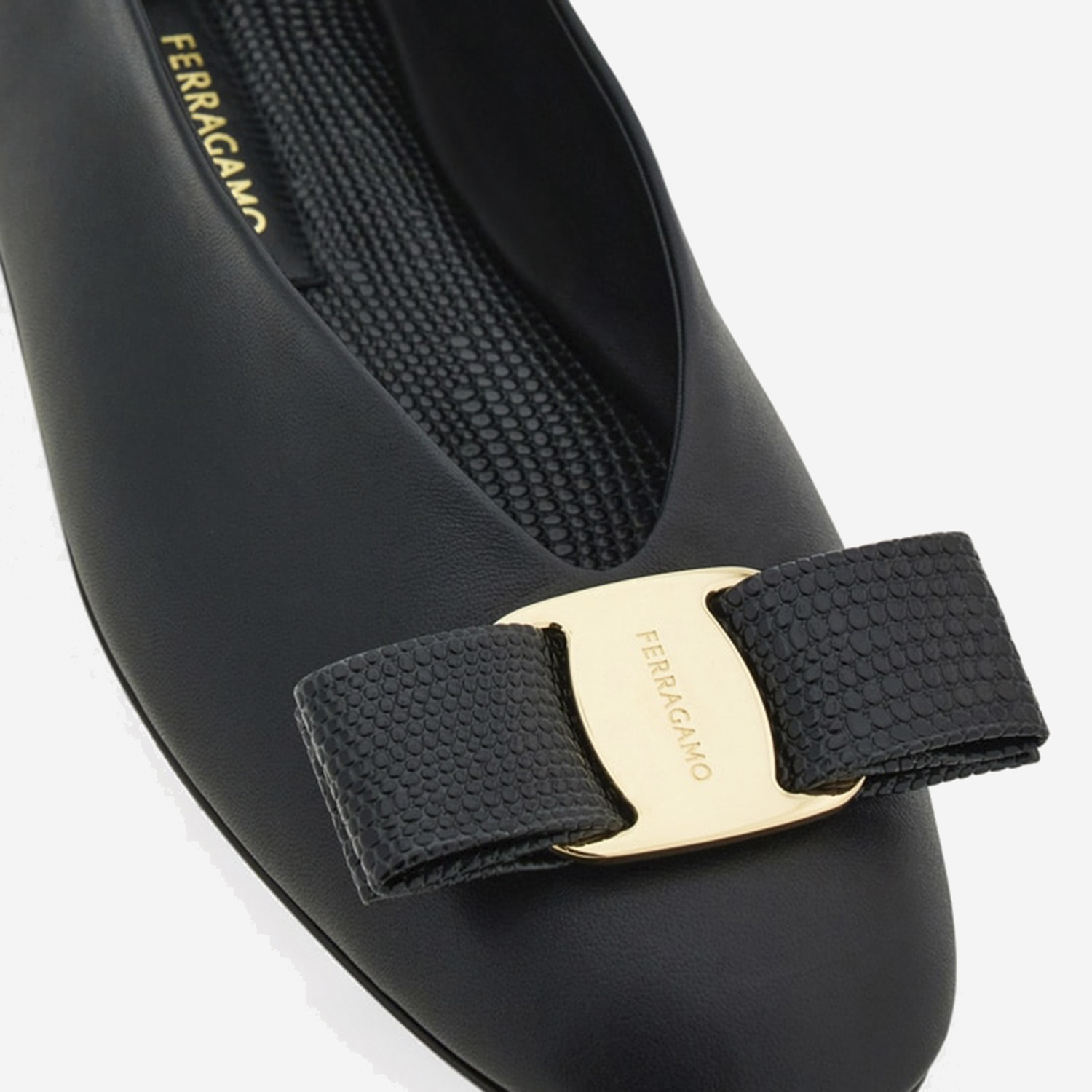 [Salvatore Ferragamo] Oxford Shoes FW26 01K221001