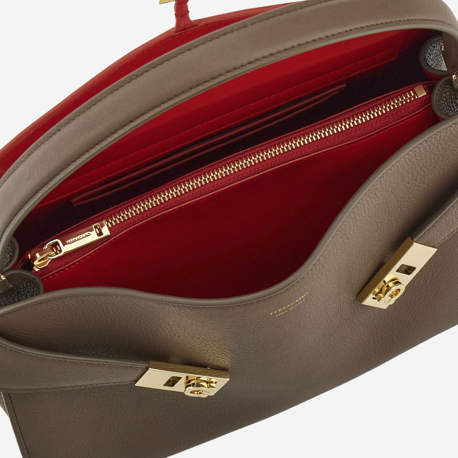 [Salvatore Ferragamo] Shoulder bag FW26 219816003
