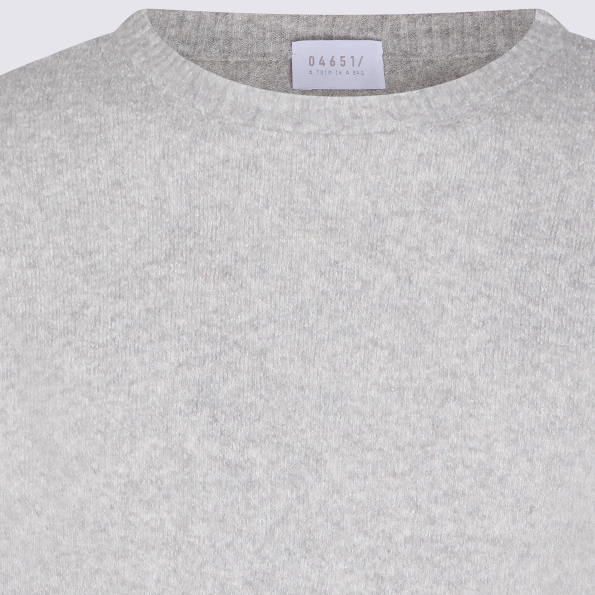 [04651 / A TRIP IN A BAG] Knitwear SS26 2KN2606B22PEARL GREY