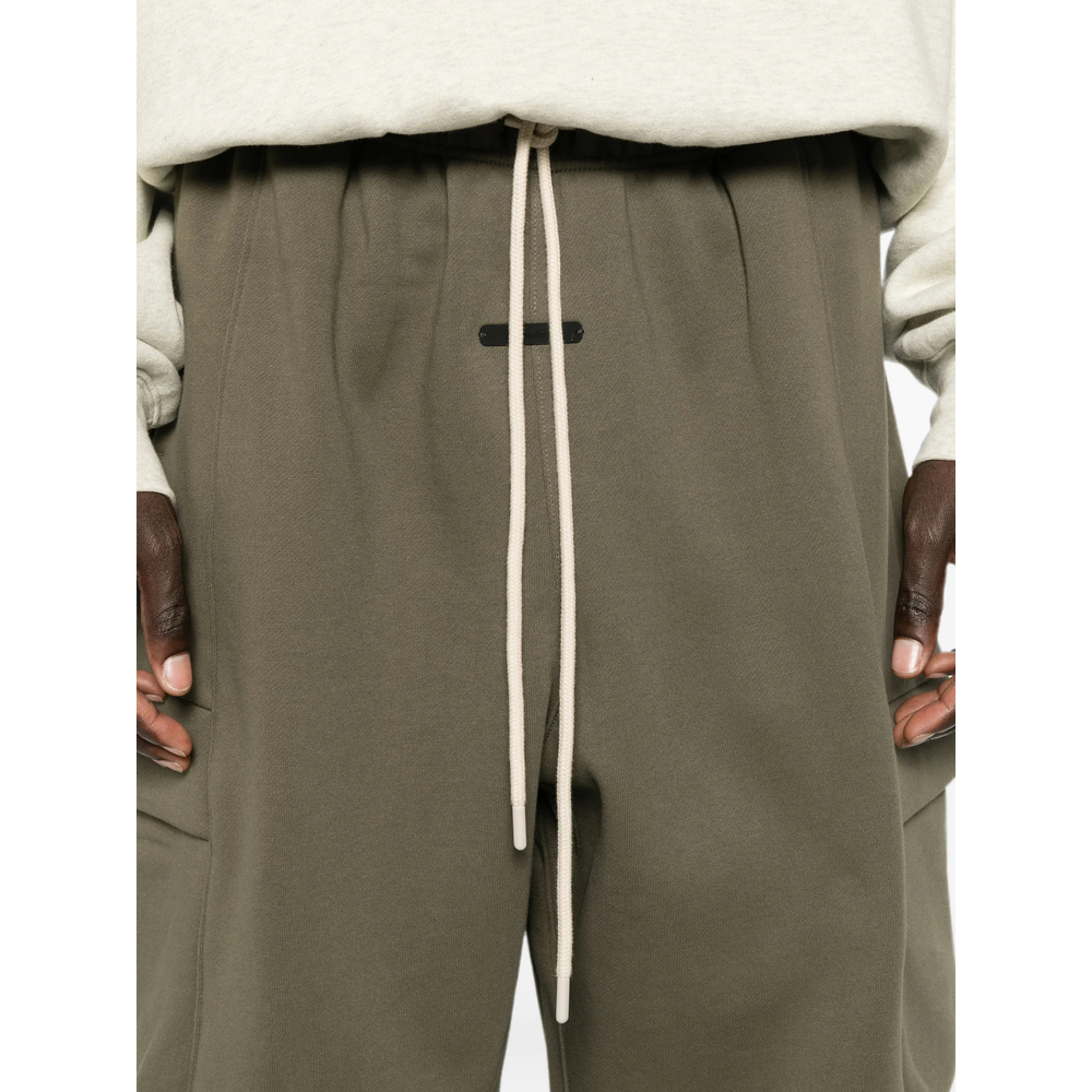 [Fear Of God Essentials] Shorts FW26 RW00288  MOSS