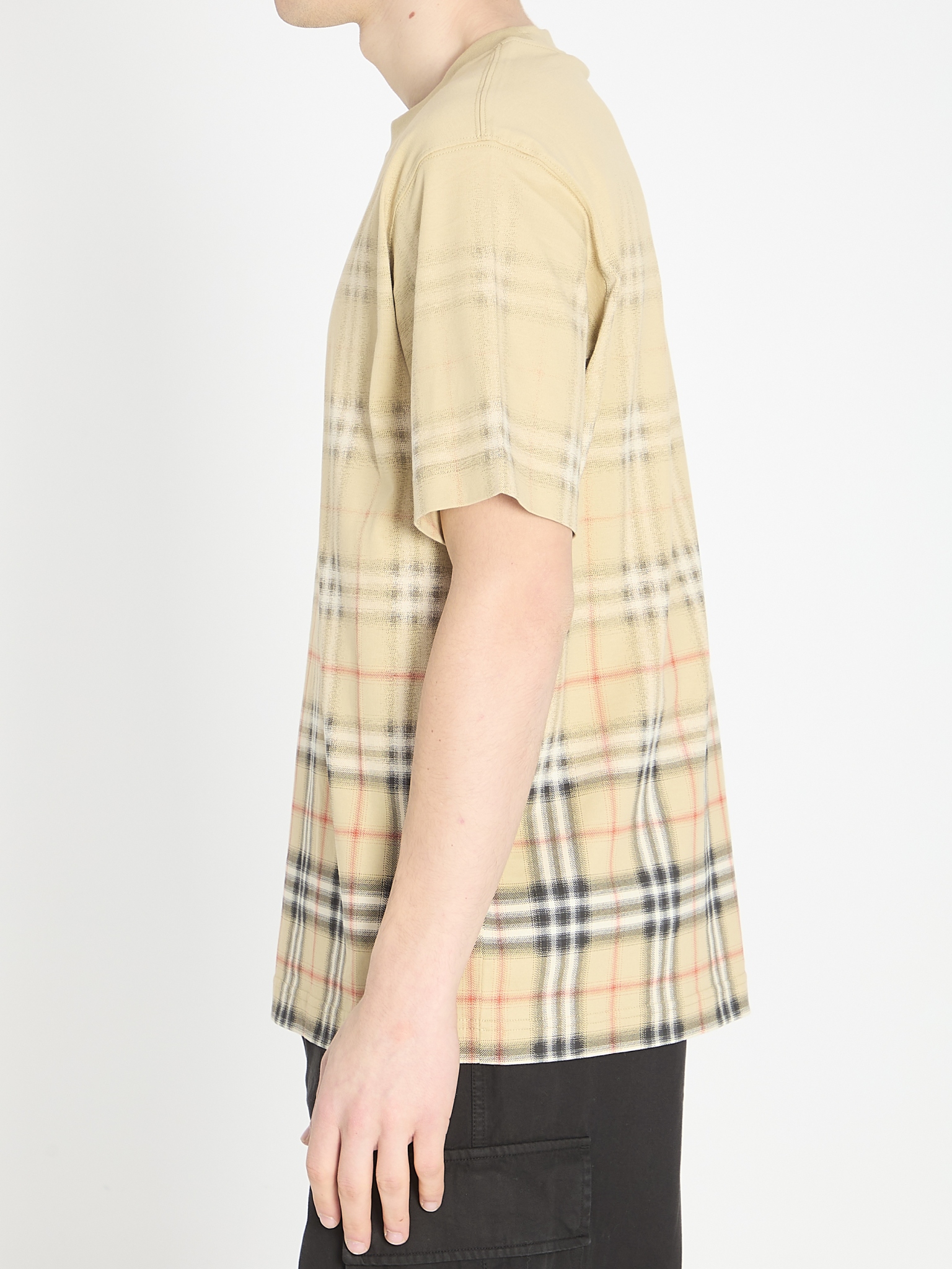 [Burberry] T-shirts Short Sleeve SS26 8119022__B9368