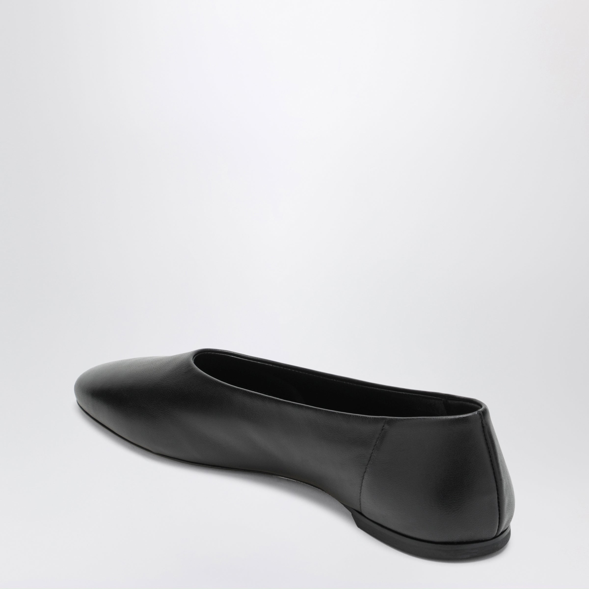 [TOTEME] Flat shoes FW26 263-WAS0313LE0210