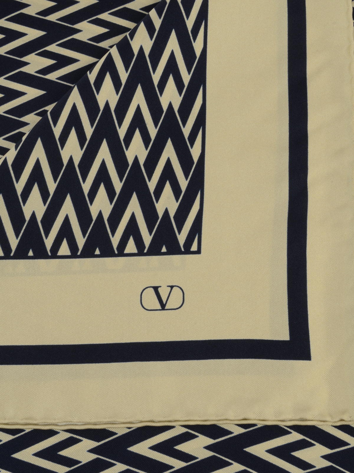 [Valentino] Scarf FW26 9W2EI114SHT3GJ