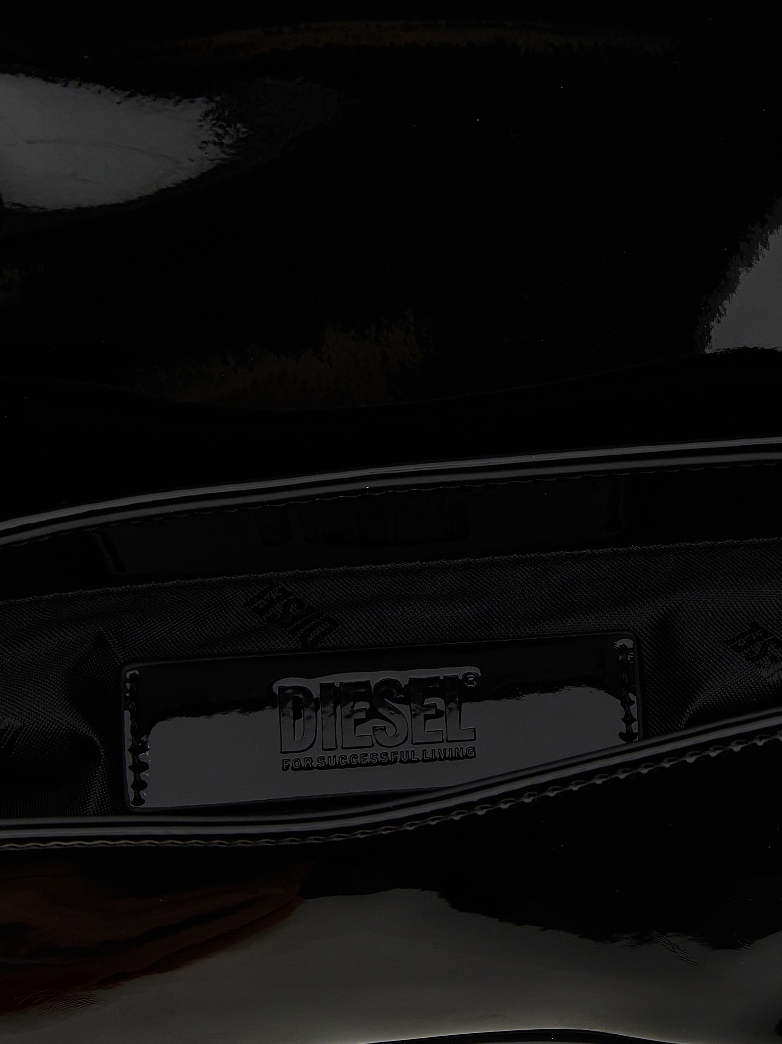 [Diesel] Shoulder bag FW26 X10221P6255HA881