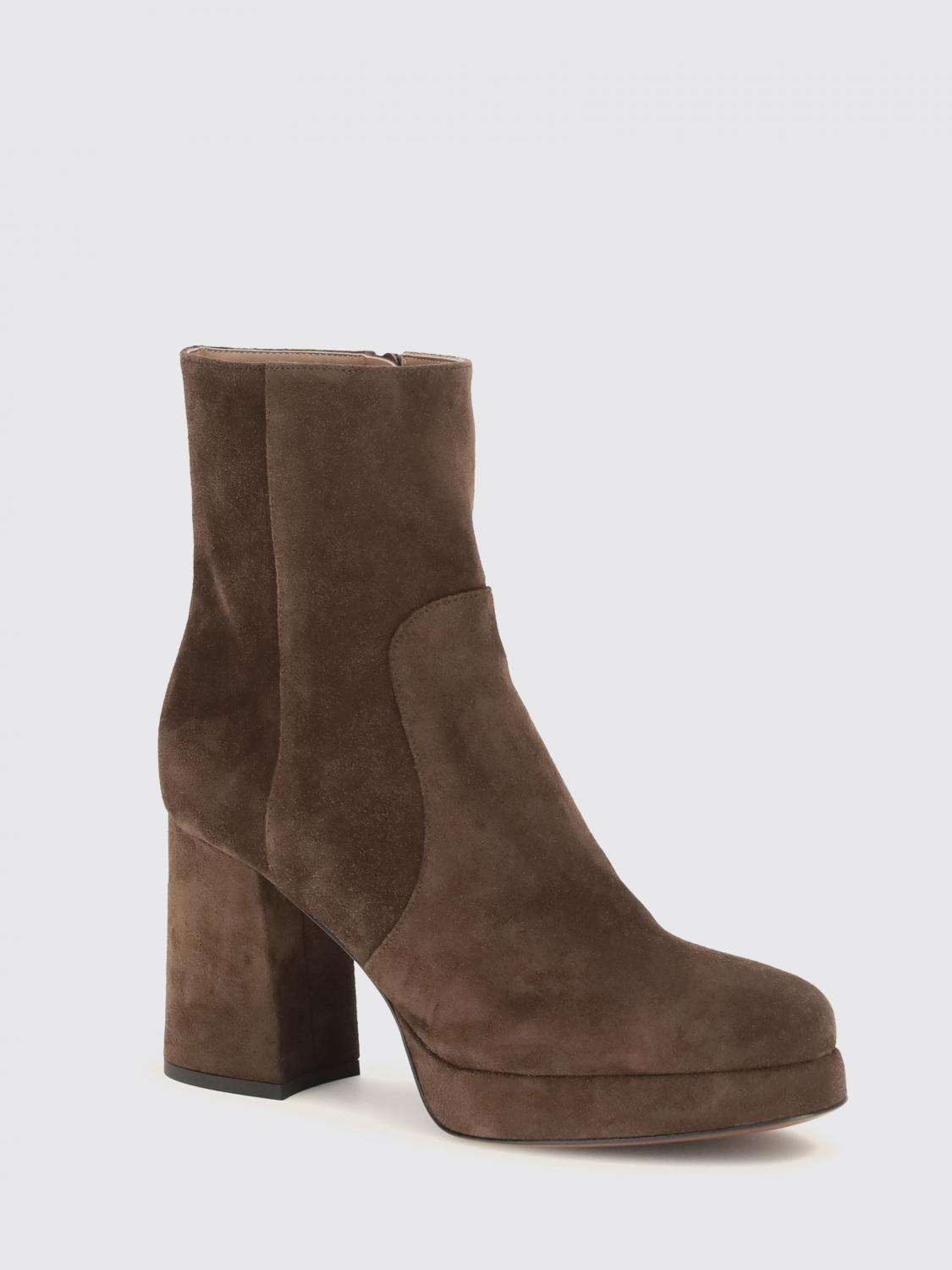 [Valentino Garavani] Boots FW26 S0NF1DHU 0TO