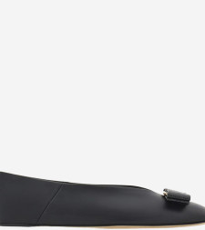 [Salvatore Ferragamo] Flat shoes SS26 01K221001