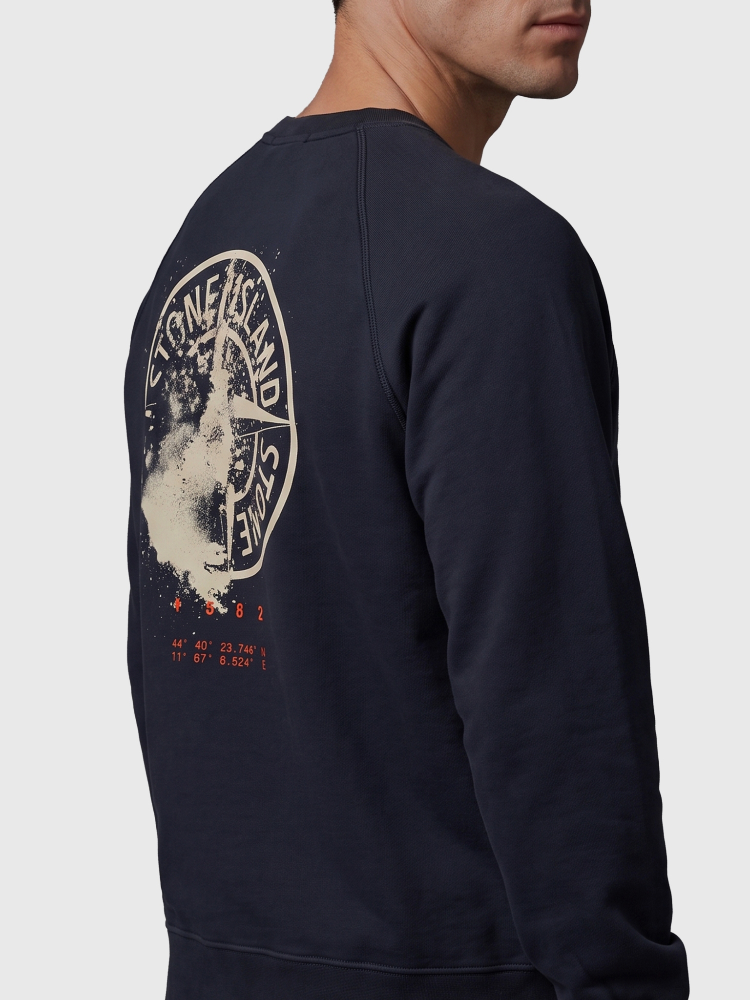 [Stone Island] Sweatshirt FW26 L2S156100008_S0466_V002A