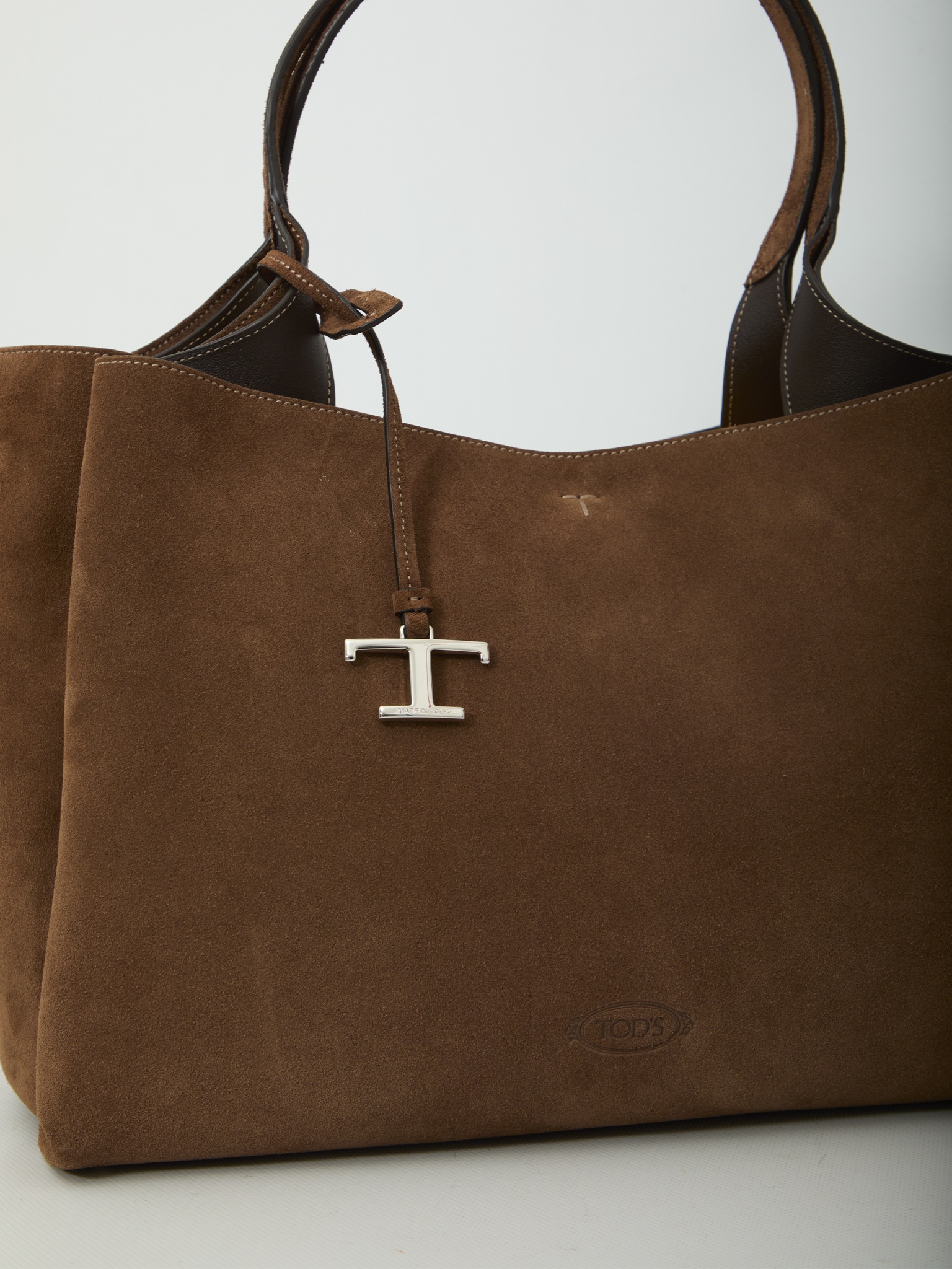 [Tod's] Shoulder bag FW26 XBWAPAF9300_XBL_246F