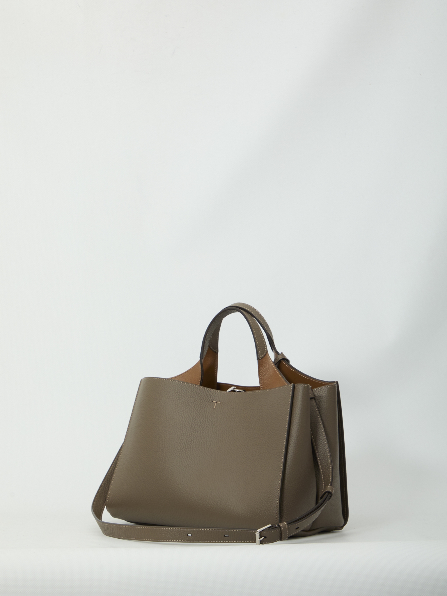 [Tod's] Tote bag FW26 XBWAPAL0200_QRI_6L22