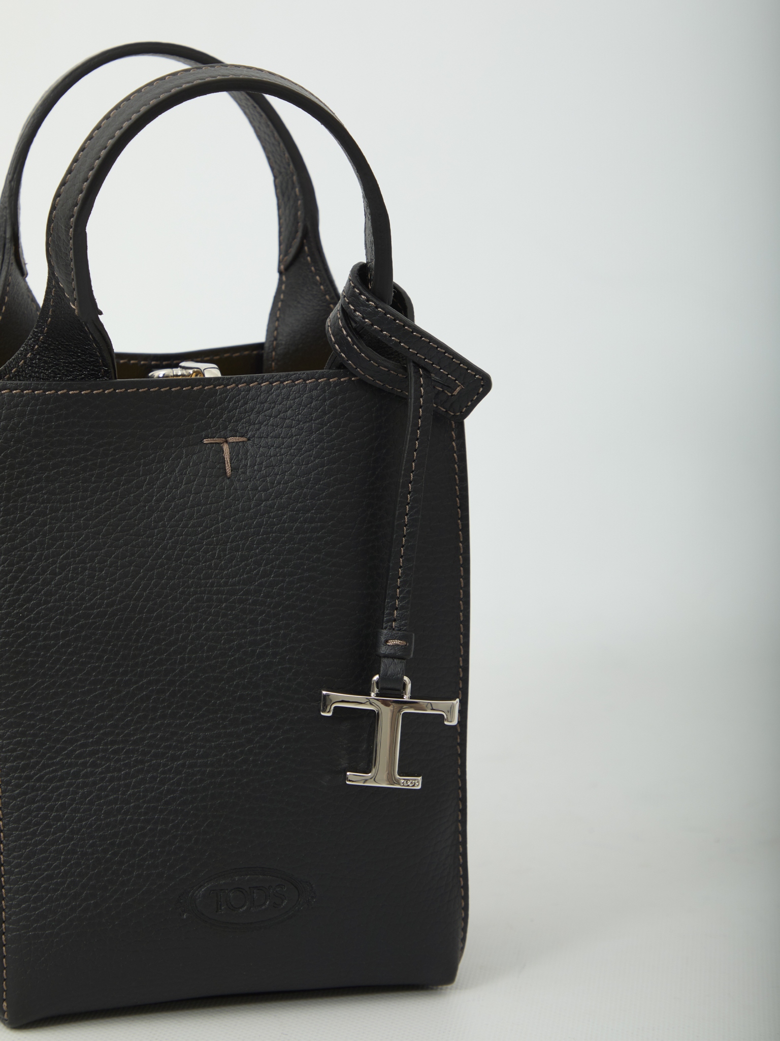 [Tod's] Tote bag FW26 XBWAPAR0000_QRI_B999